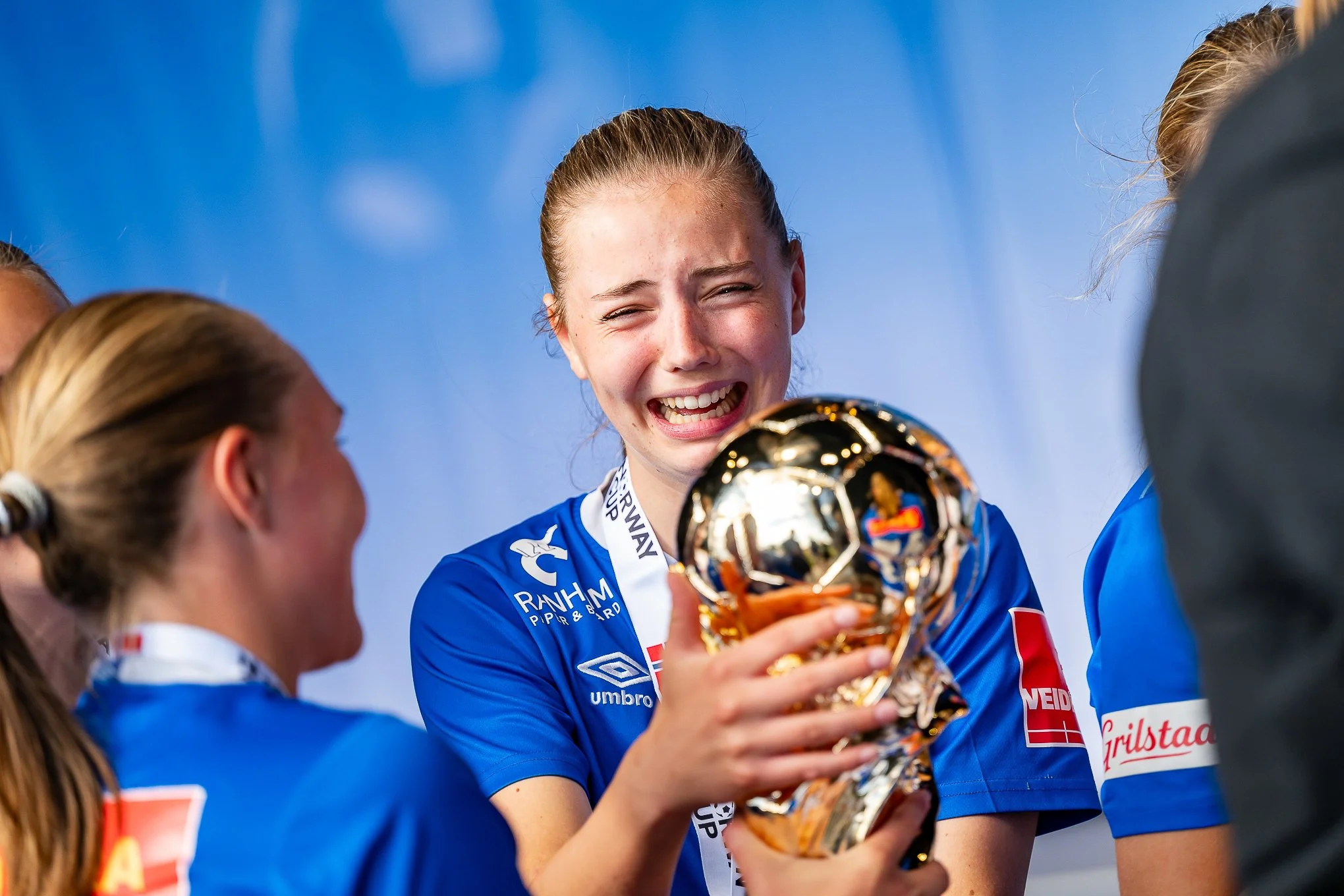 Girls17 Ceremony_0108_@VentinsMedia-1354.jpg
