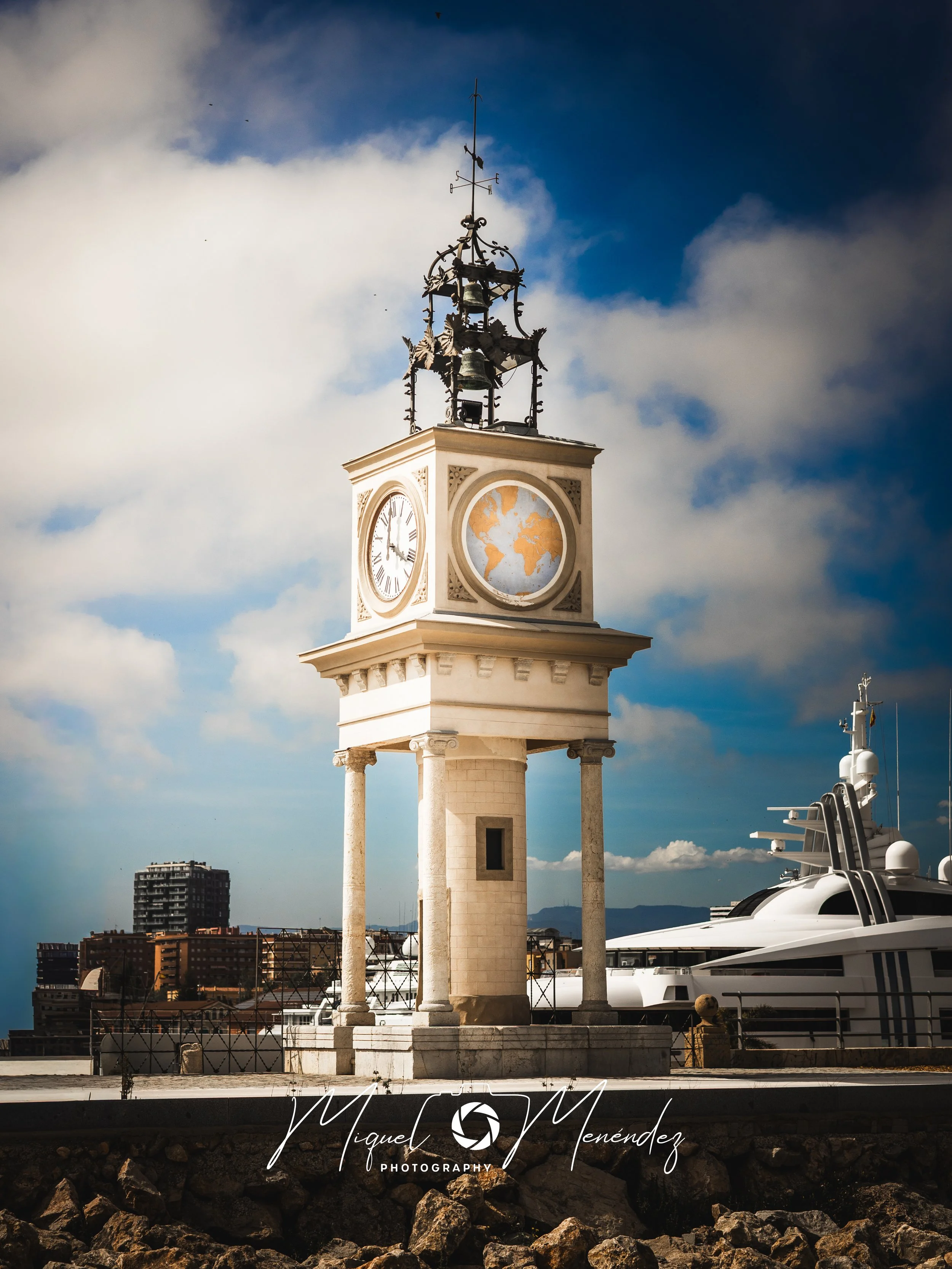 Reloj del Puerto Digital