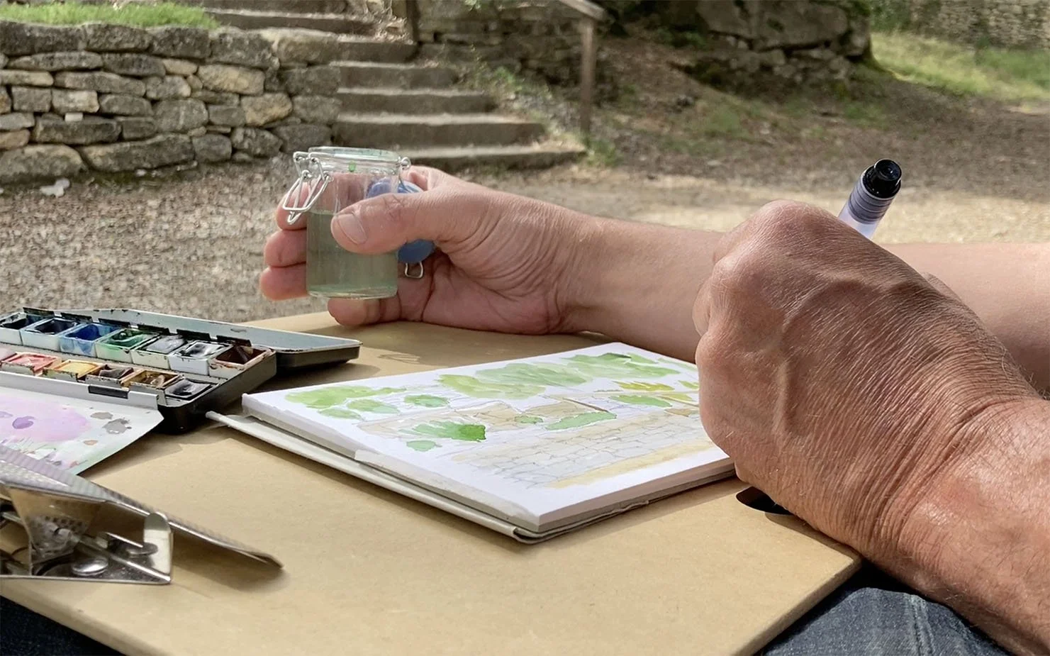 Croquis et aquarelle en extérieur