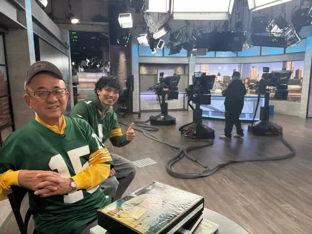 The oldest member and the youngest member of the Japanese Packers Cheering Team! Already stars in the USA!!!