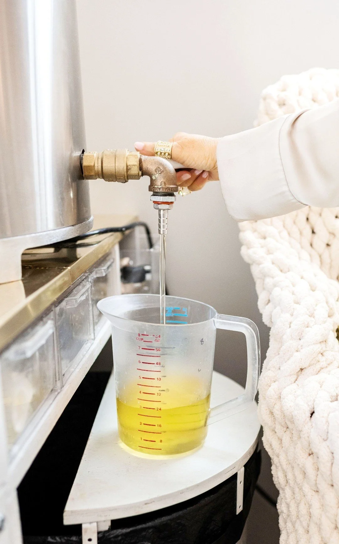 We pour with soy wax &mdash; a plant-based, vegan wax chosen for a clean, even burn.

It burns longer than traditional paraffin making it a refined choice for interiors.

From melt to flame, every detail matters.

#VeganCandles
#SoyWax
#HandPoured
#C