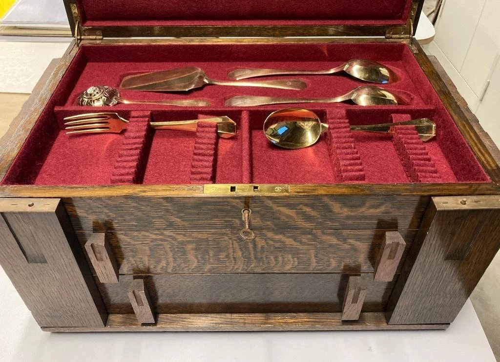 Restauration d’un coffret art-déco en chêne