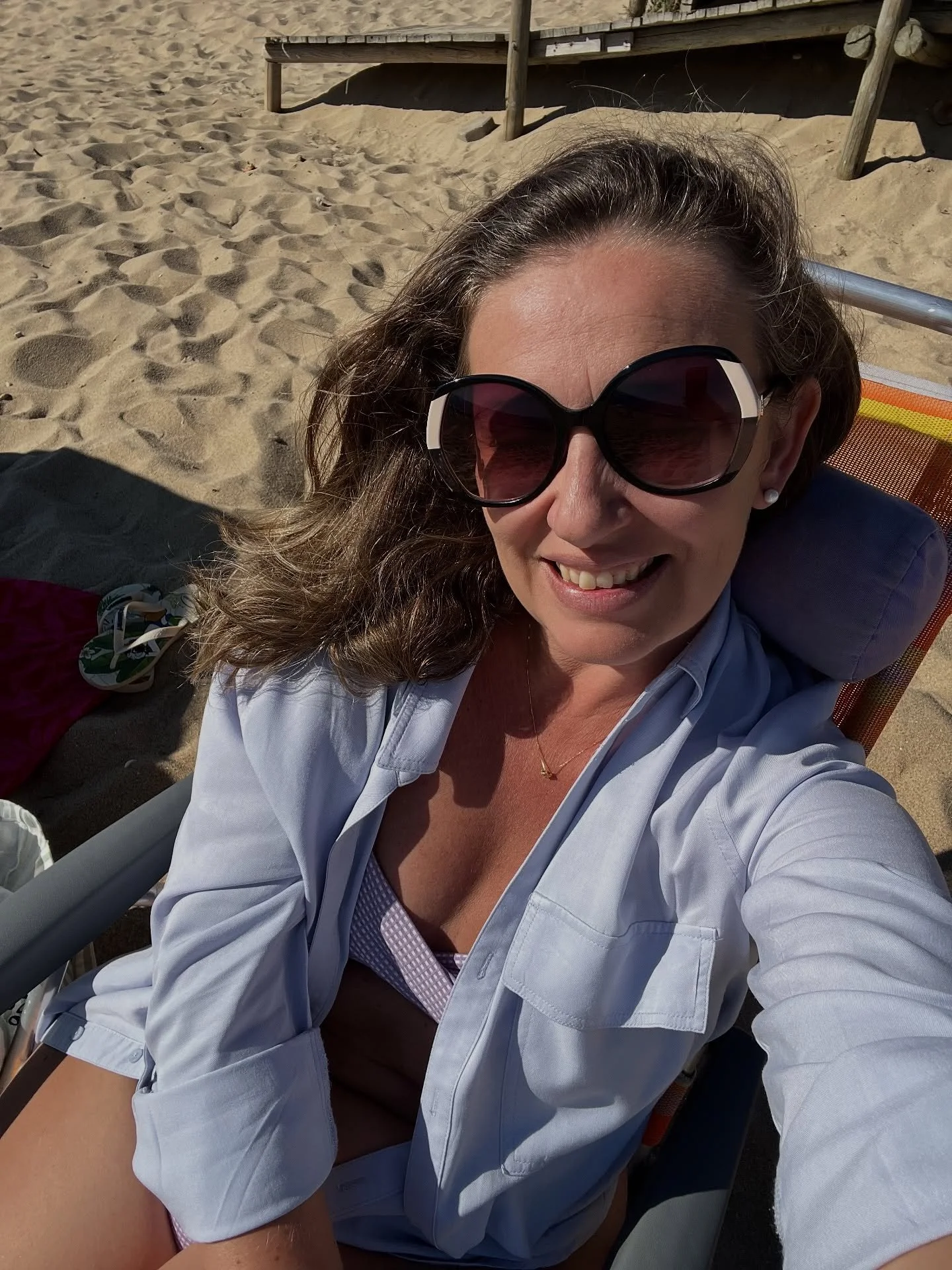 Um dia lindo de sol, praia, amigos e calor no meio do Outono 🥰, pura energia!!! Como pode melhorar ainda mais ??