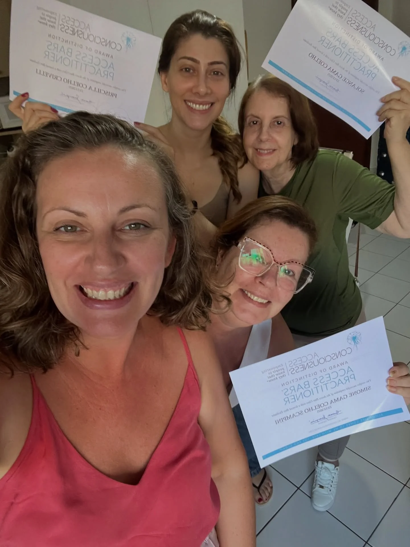 Por onde voc&ecirc; escolhe come&ccedil;ar a mudan&ccedil;a que sua vida requer ? 

Ontem aconteceu a minha primeira Classe como Facilitadora de Barras de Access no Brasil. Essas mulheres escolheram come&ccedil;ar pela energia. E voc&ecirc; por onde 