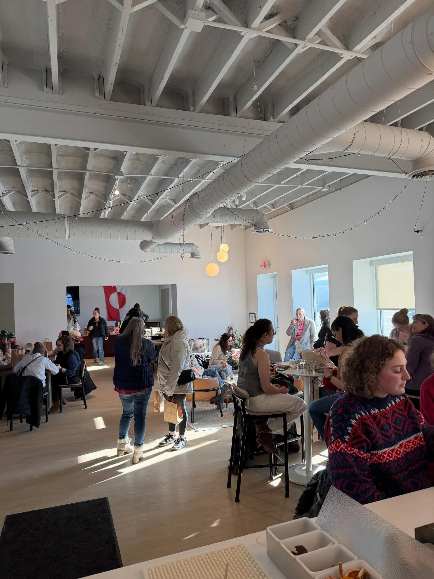 looks like the rain is gonna hold off for us today. Rolling Smoke BBQ food truck here from 2pm onwards. time for a Sunday funday. open at noon.