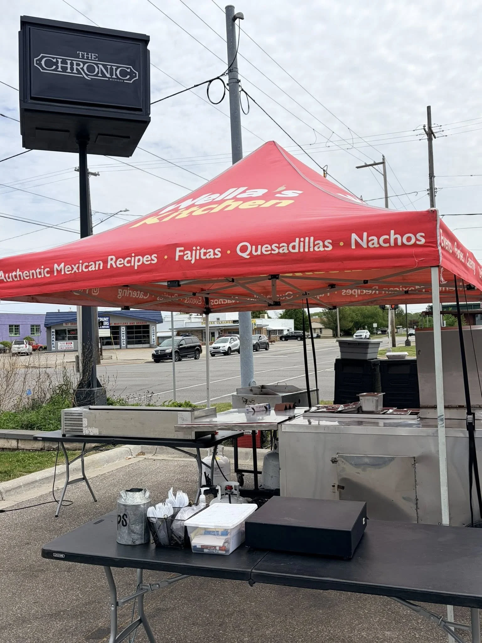 Wella's Kitchen // Food Truck