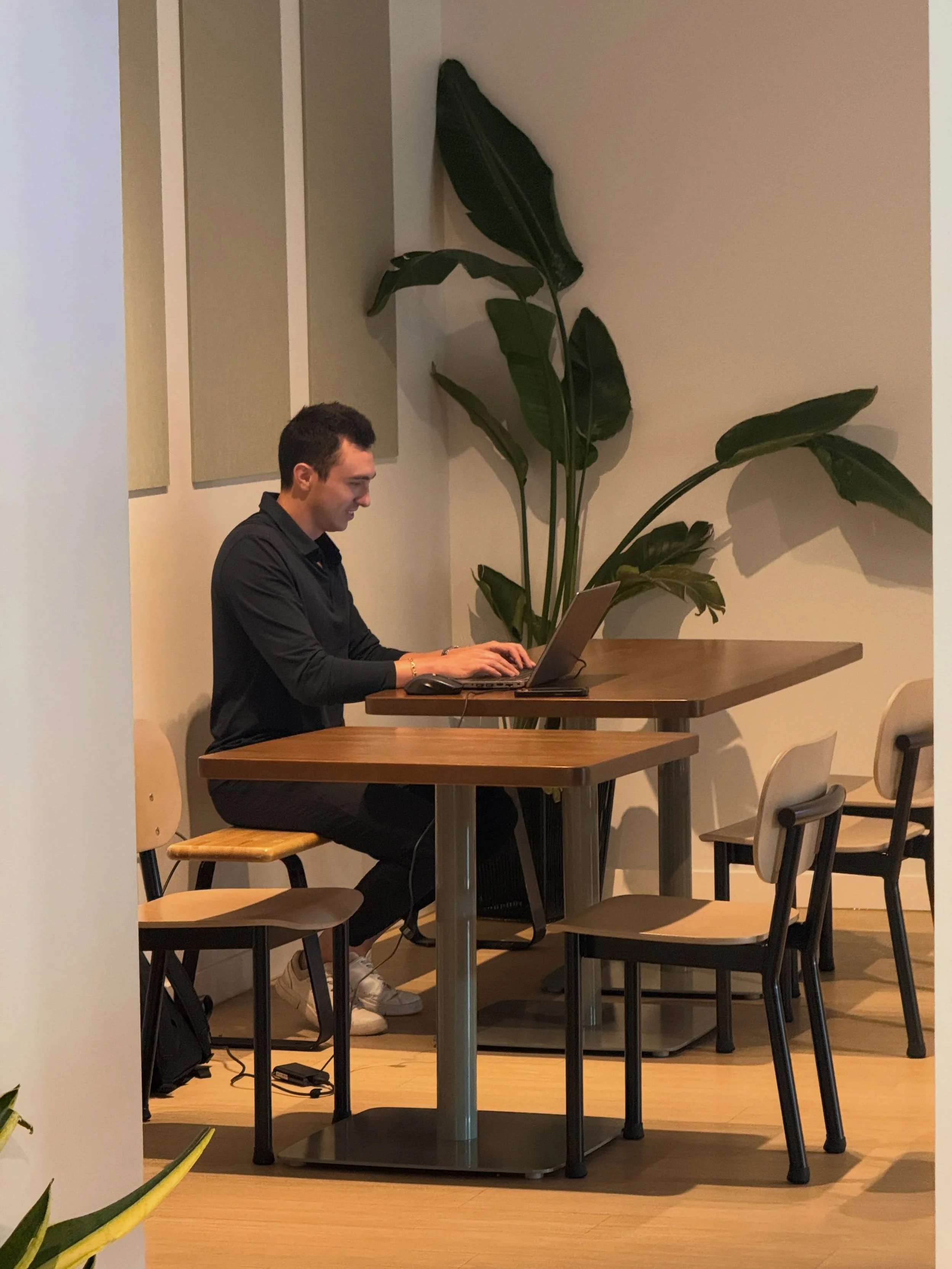 the local bar where you can bring your laptop. free wifi and half off mocktails 2-5p on weekdays. be like Brad. WFN.