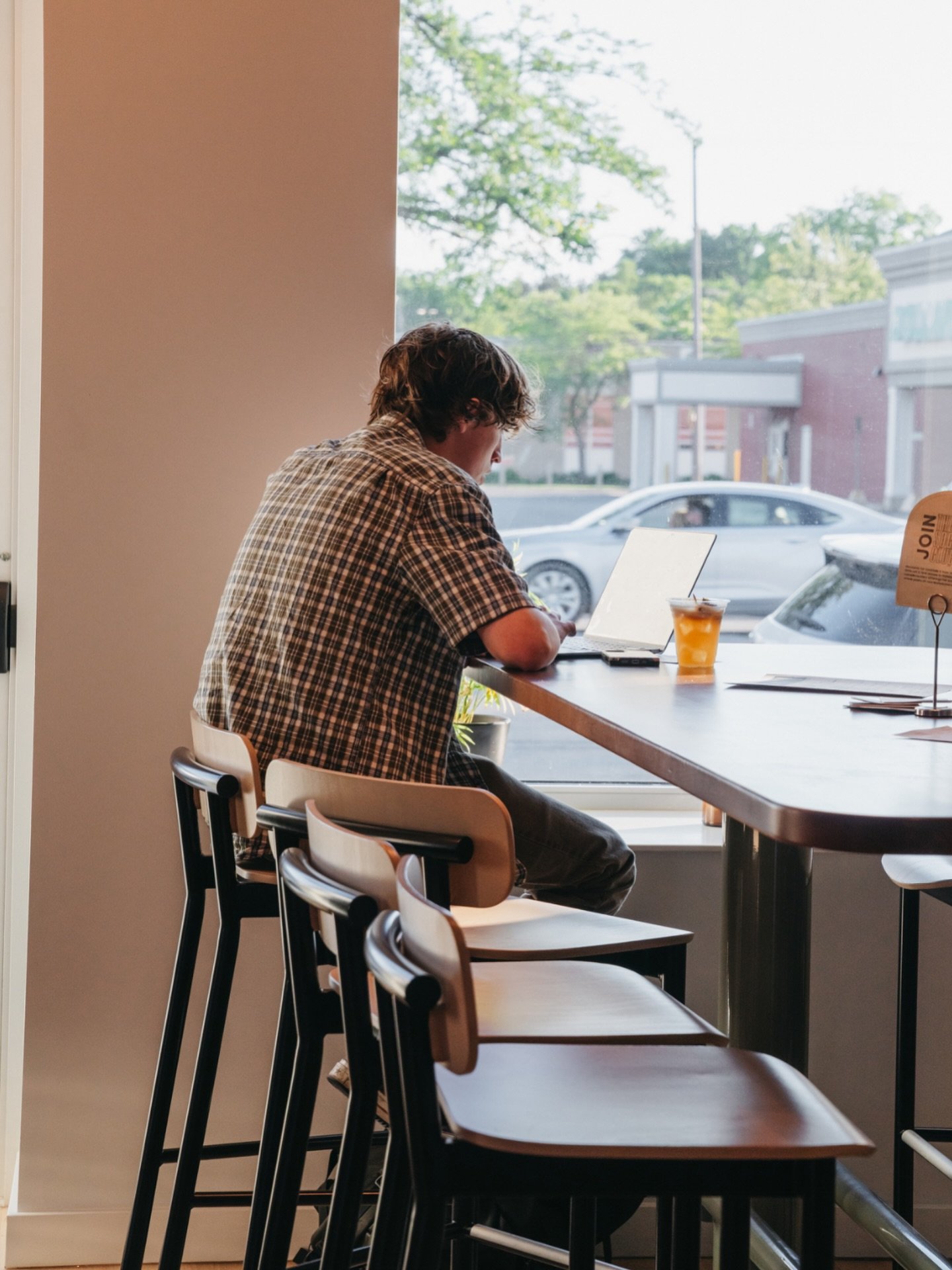 tuesday. grind grind grind work work work value value value. shudddupppp. take it slow. casually work from a bar. order a coffee mocktail (or a beer, we&rsquo;re literally not your boss). we have complementary pretzels🙂 open at 2.
