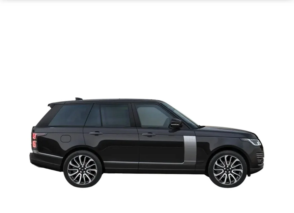 RANGE ROVER AUTOBIOGRAPHY - 2 à 3 PASSAGERS 

Le Range Rover Autobiography n’a rien à envier aux berlines les plus luxueuses. 
Équipé de série des phares Matrix/Laser LED qui ne font que renforcer son imposante allure. 

Vous trouverez un intérieur r