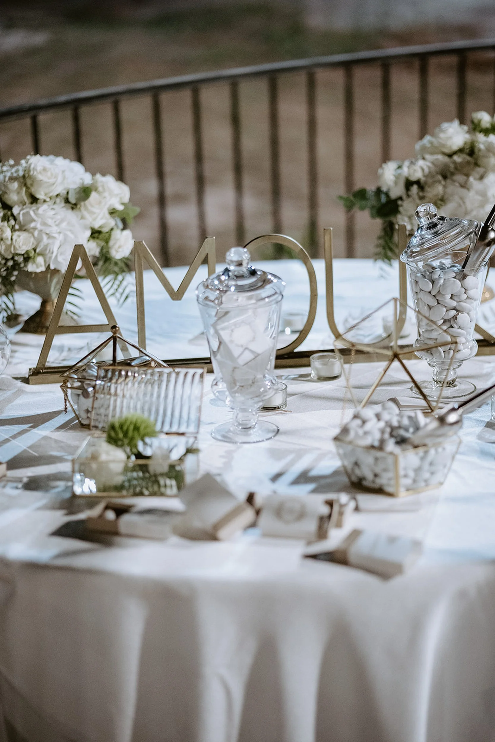 tale-favour-romantic-and-exclusive-wedding.jpg