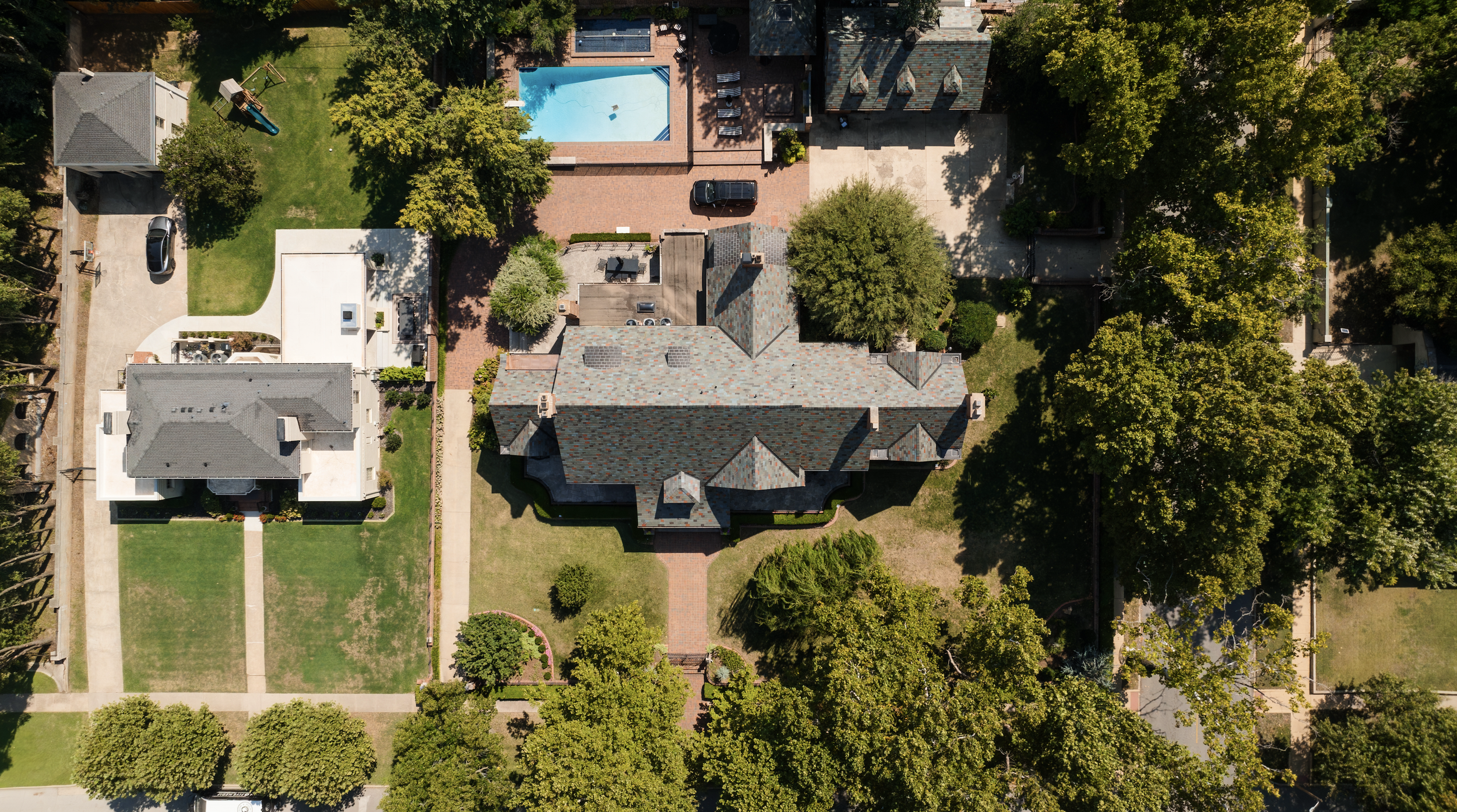 Slate Roofing vs. Tile Roofing: Which Is Right for Your Home?