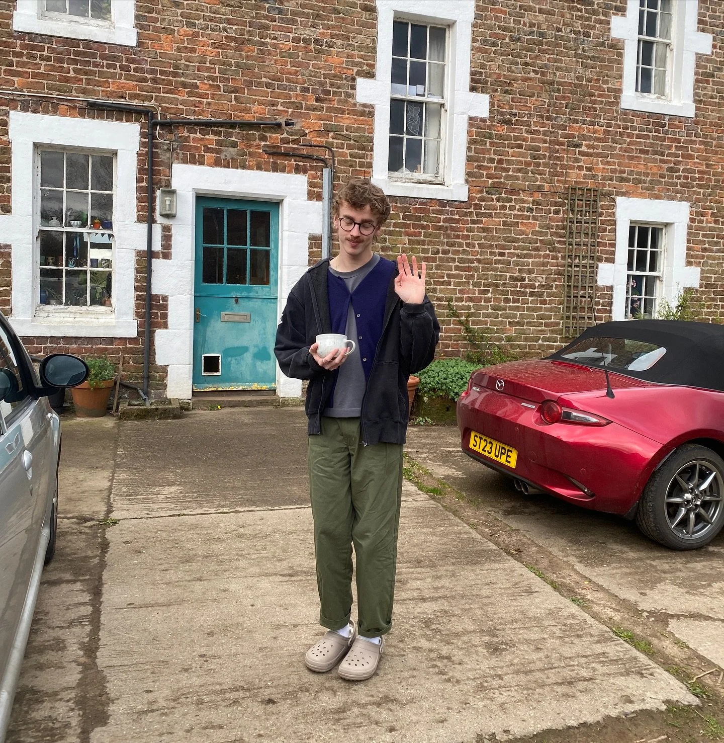 meat raffle is streaming now on @channel4. 

had the most fun in april bringing together the score with @opheliaapplebypainter, @_clump_ and @joshjproducer.

thank you @stanleycumbric for trusting me with it. + congratulations to everyone involved in