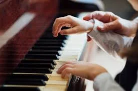 When Should Your Child Start Piano Lessons? A Guide for Parents