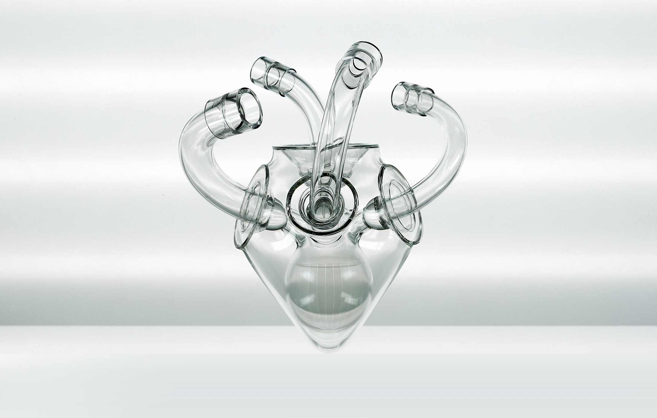 Glass heart artefact