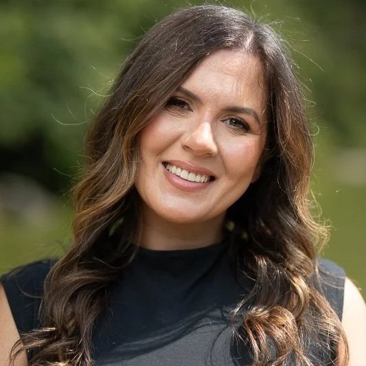 Angela - Photo 1.jpg