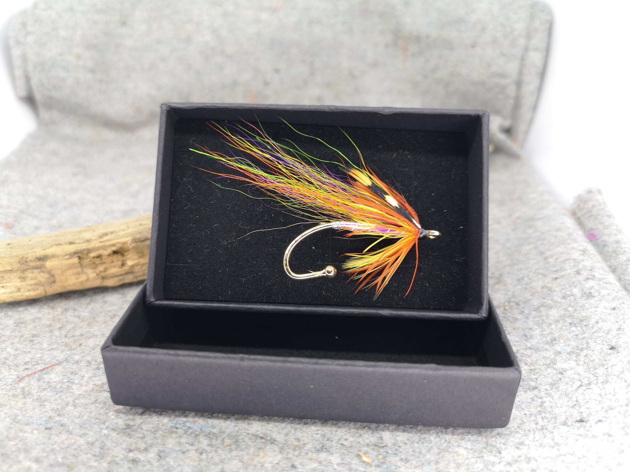 Ness C Salmon Fly Brooch Hat Pin (2).jpg