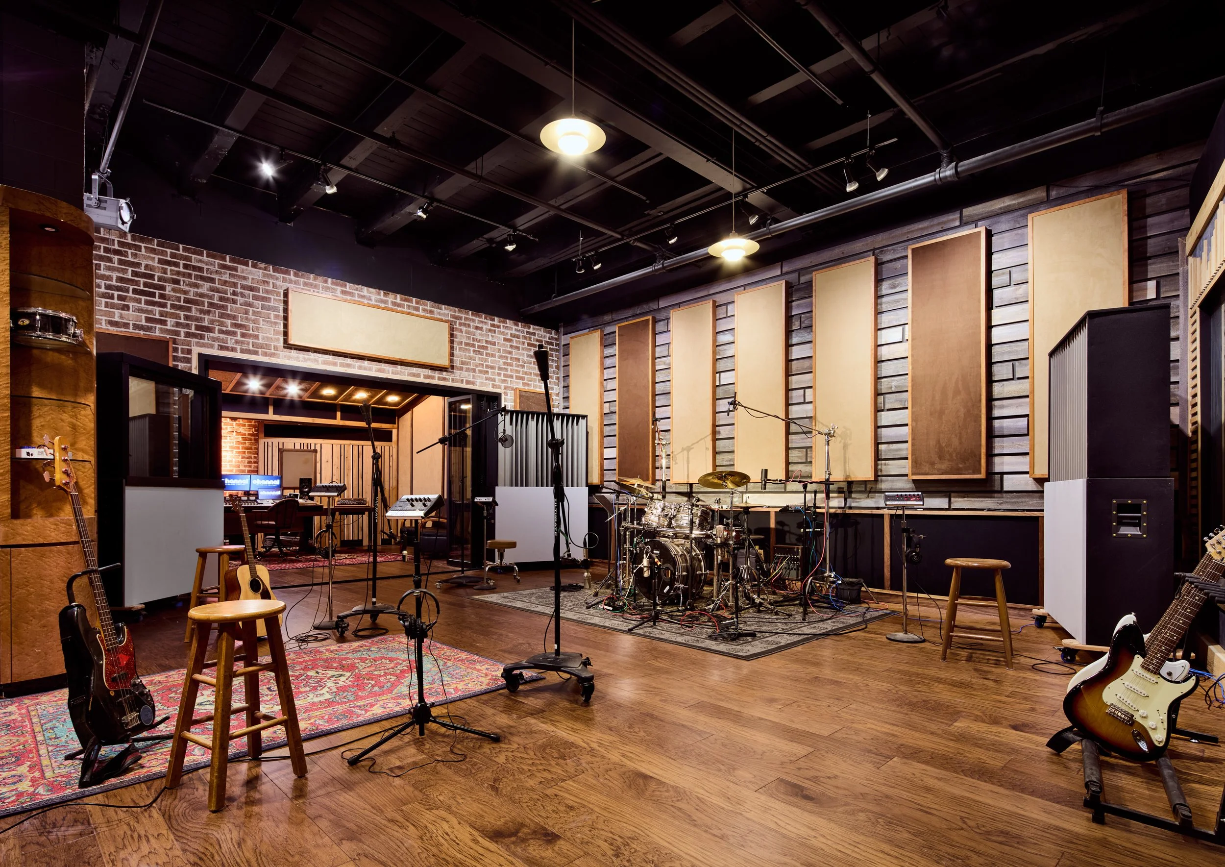 CH_01_01_final 1.jpg