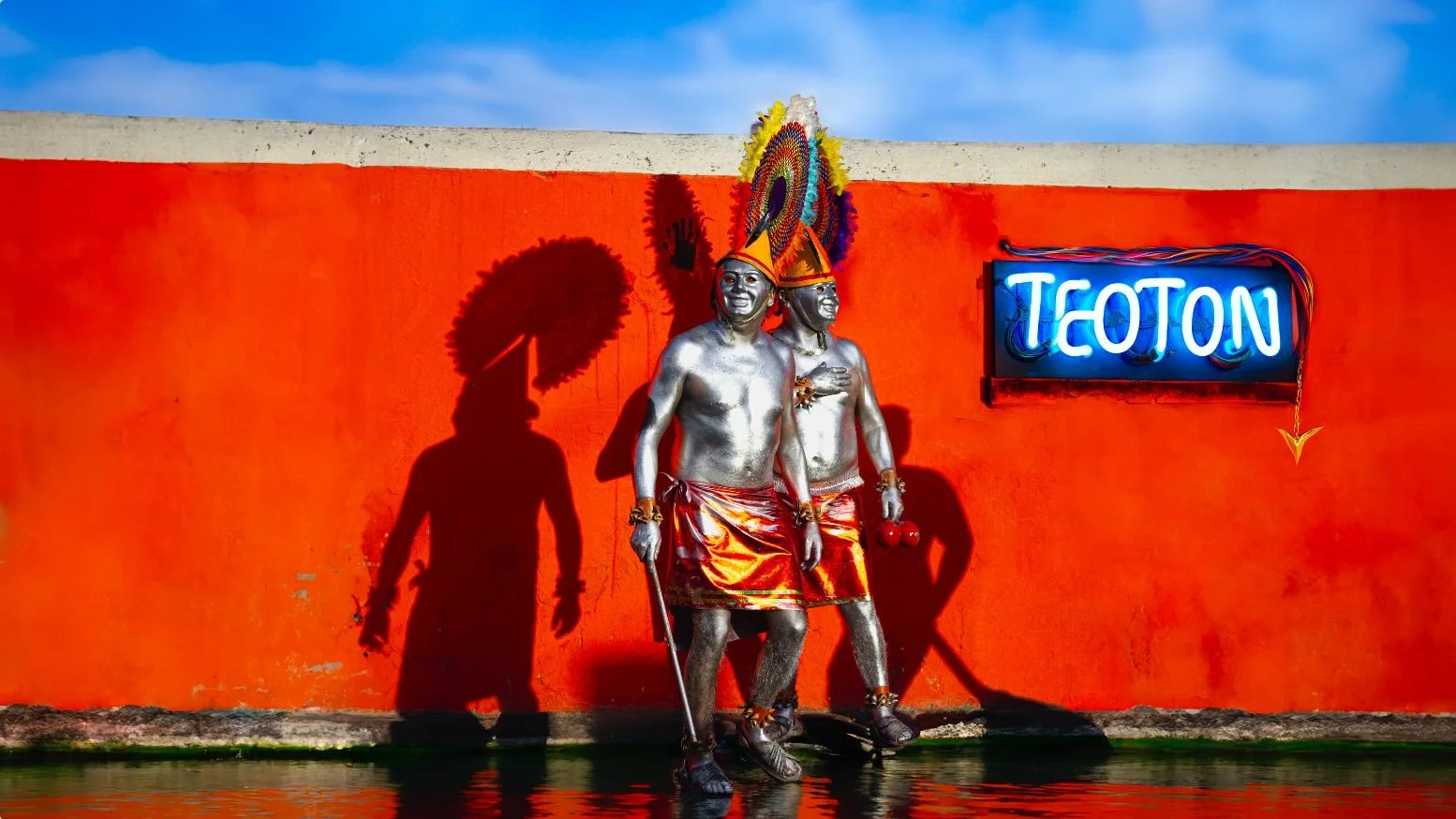 Teoton – Ritual and Color in Fine Art Photography by Alejandro Figueroa | Galería Alentar