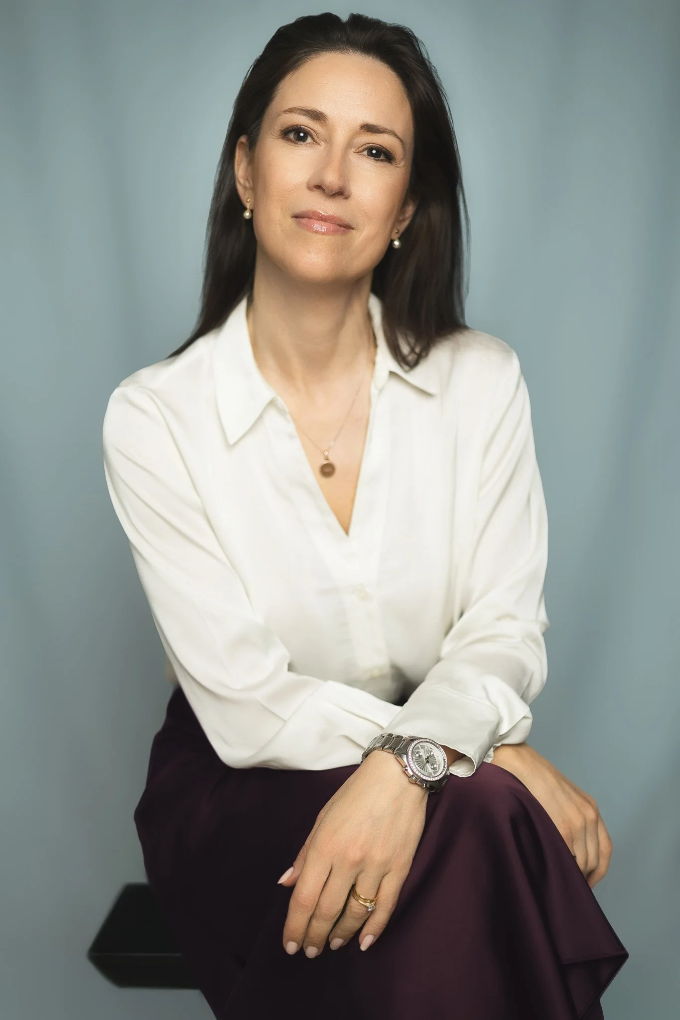 Personal branding photography in London - seated portrait | Edge & Grace