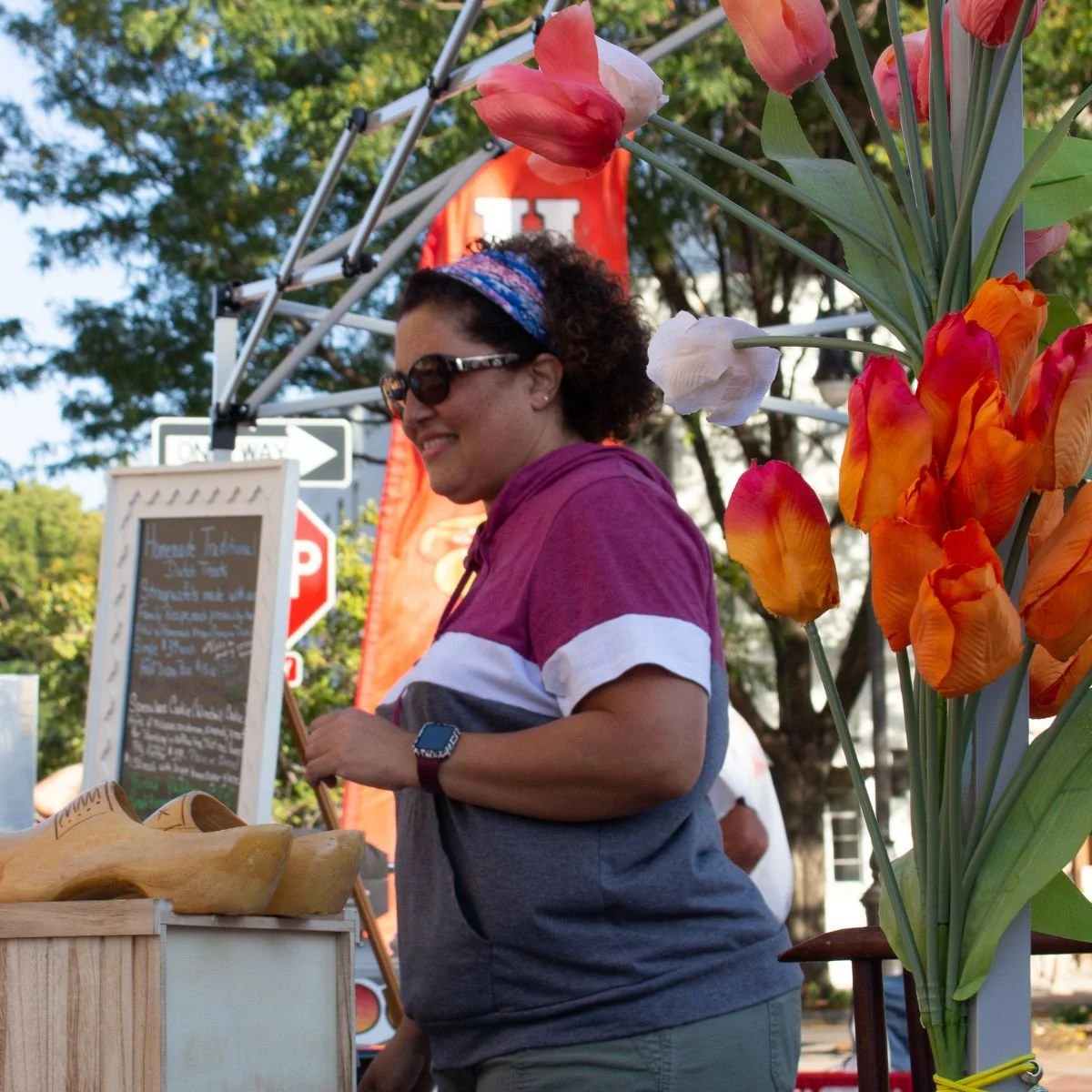 GGs founder helping customer