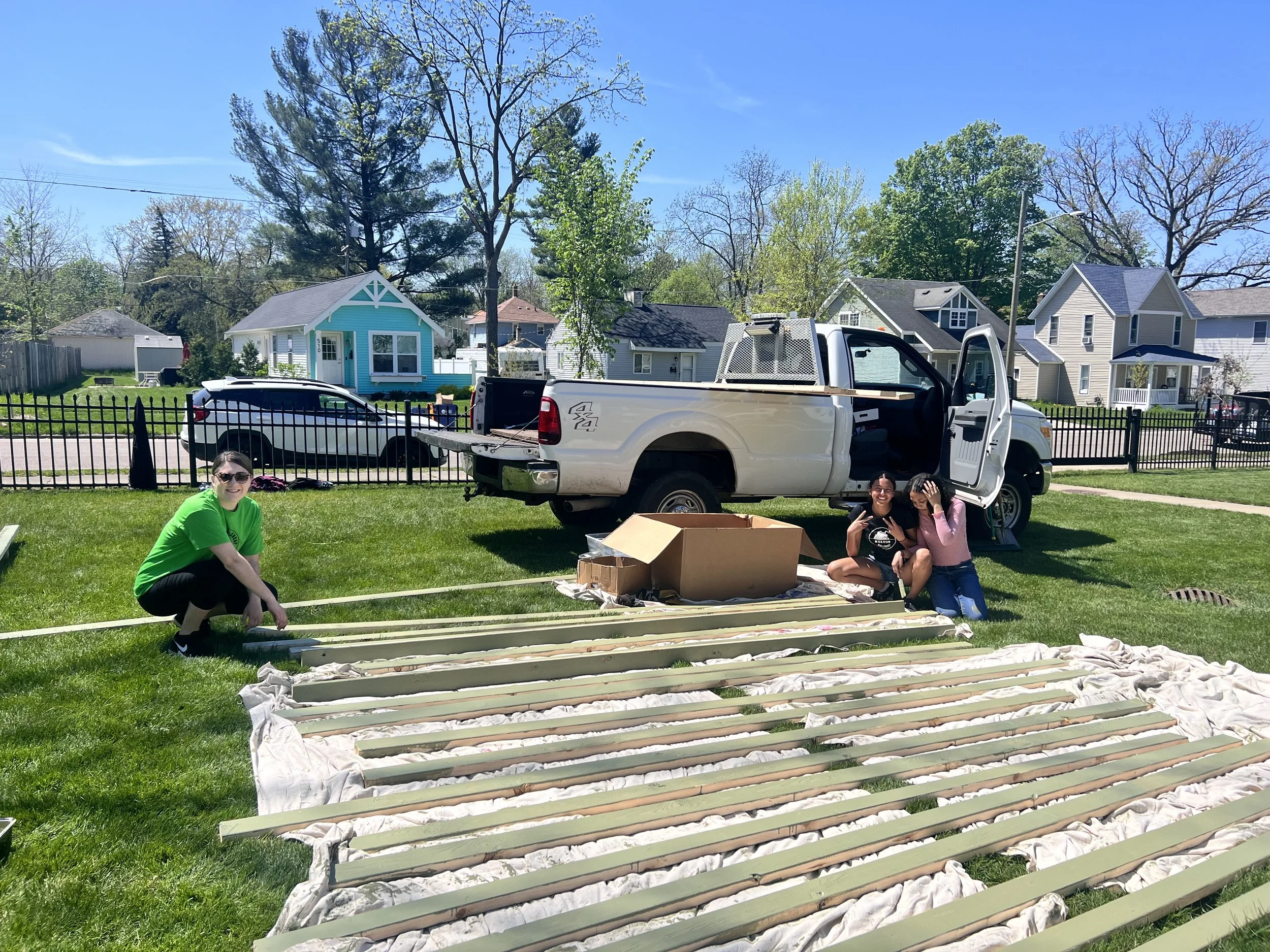 KCAD Students building green house at Reflections