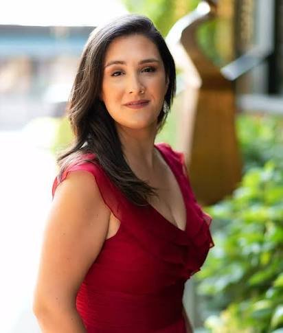 Ashley Dixon, mezzo soprano