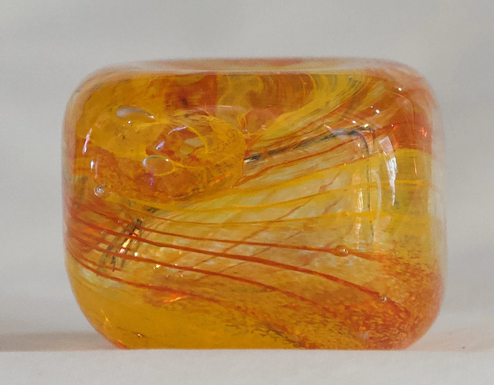 MNA14 - Sulfure carré jaune rouge