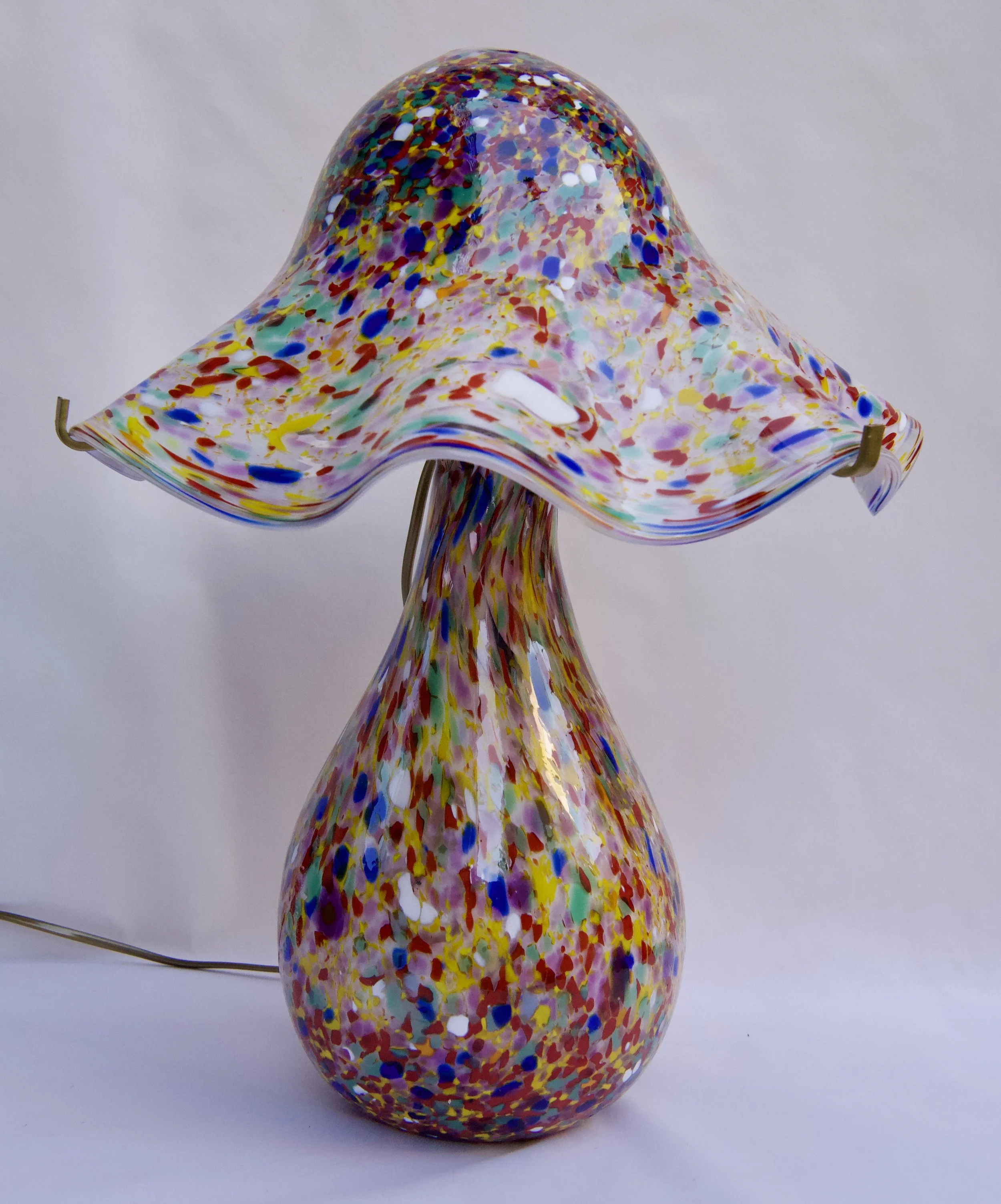 MNA56 - Lampe dentelle graffiti
