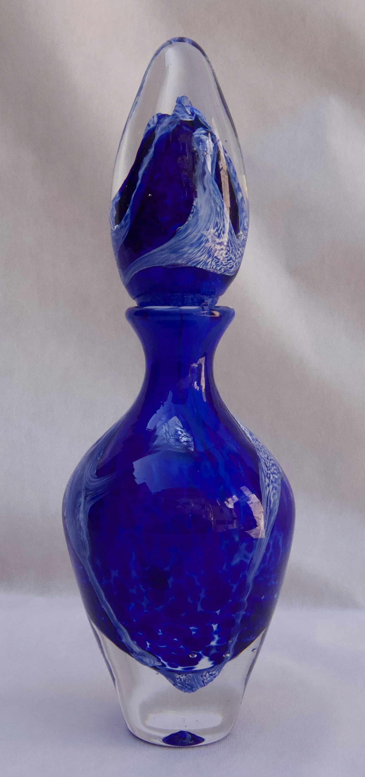 MNA47 - Flacon obus bleu