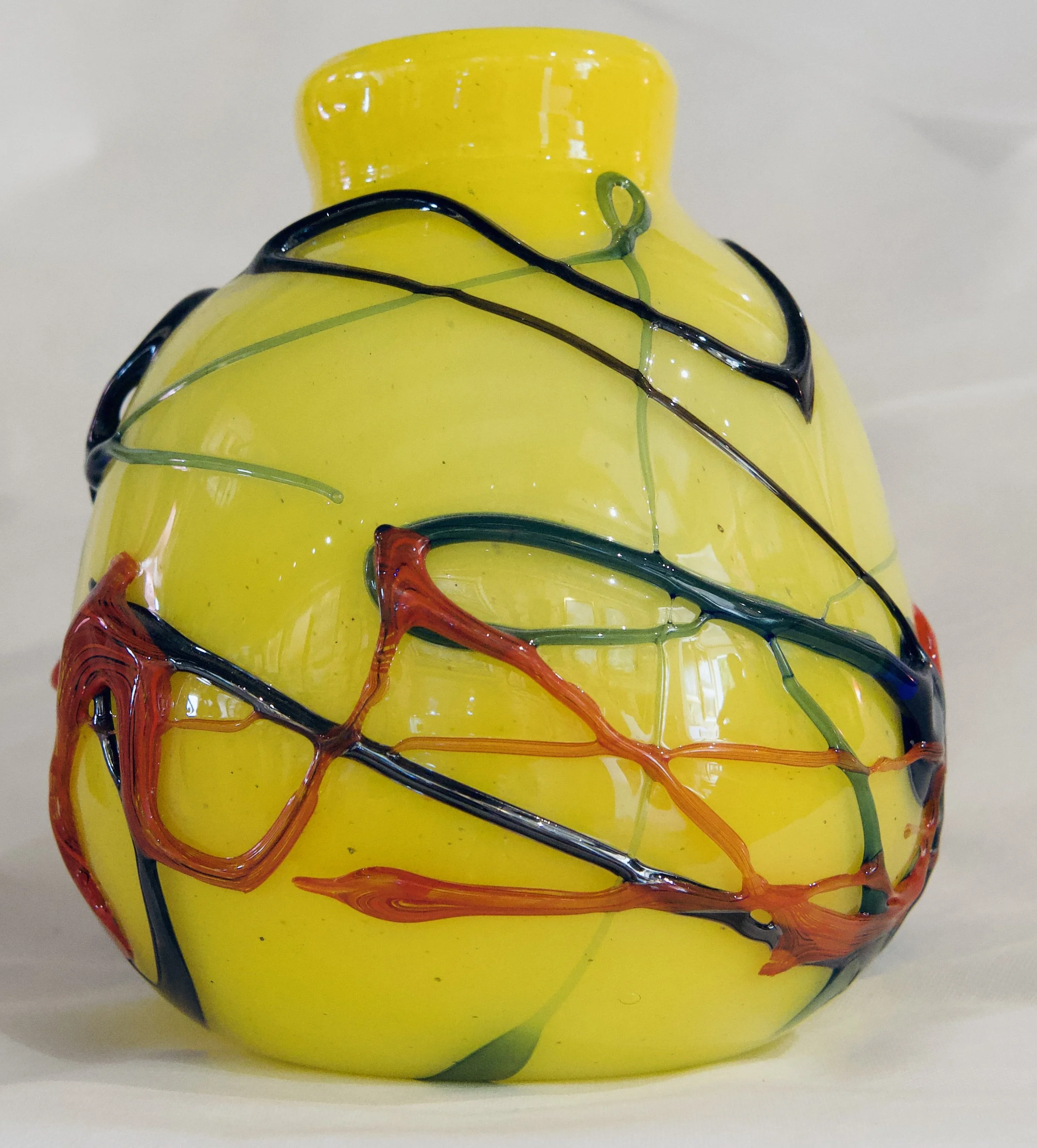 MNA76 - Vase jaune Miro