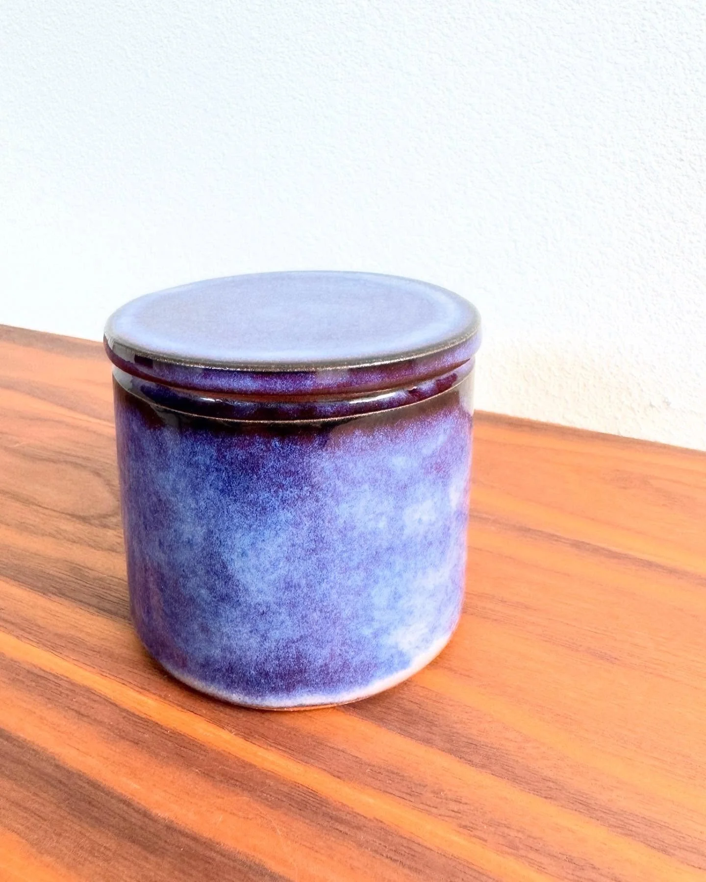 Back by popular demand, JARS! This is part of the first set I made @amanoatx as an anniversary gift for my wife. I used a combination of Amaco glazes, obsidian and smokey merlot to get the purple look. I used just obsidian on the inside for contrast.