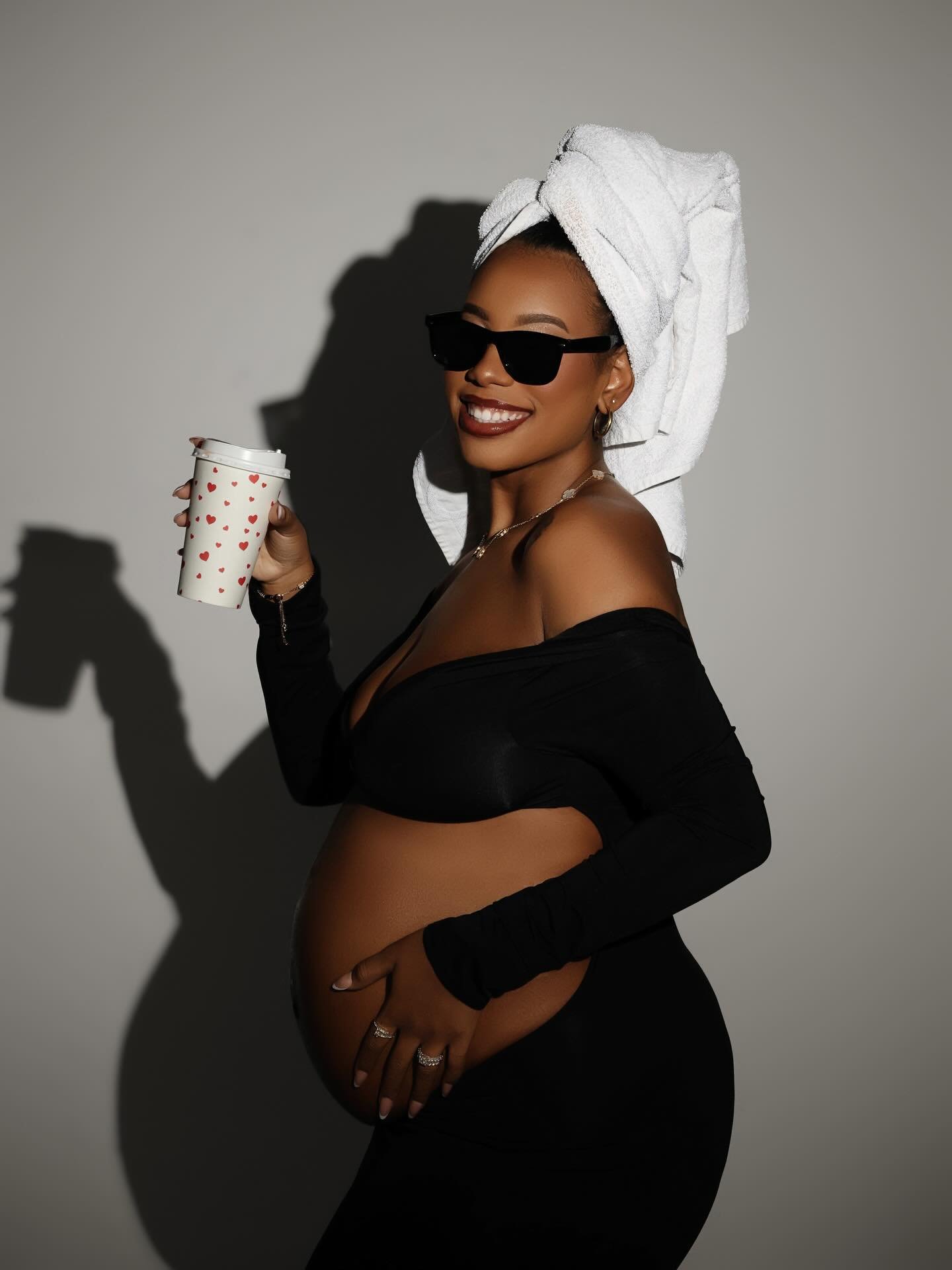 &spades;️&spades;️&spades;️&spades;️

Makeup by @kgv_beauty 
.
.
.
.
.
.
.
.

#MaternityGlow #photography #photographer  #MaternityPhotography #NYCPhotographer