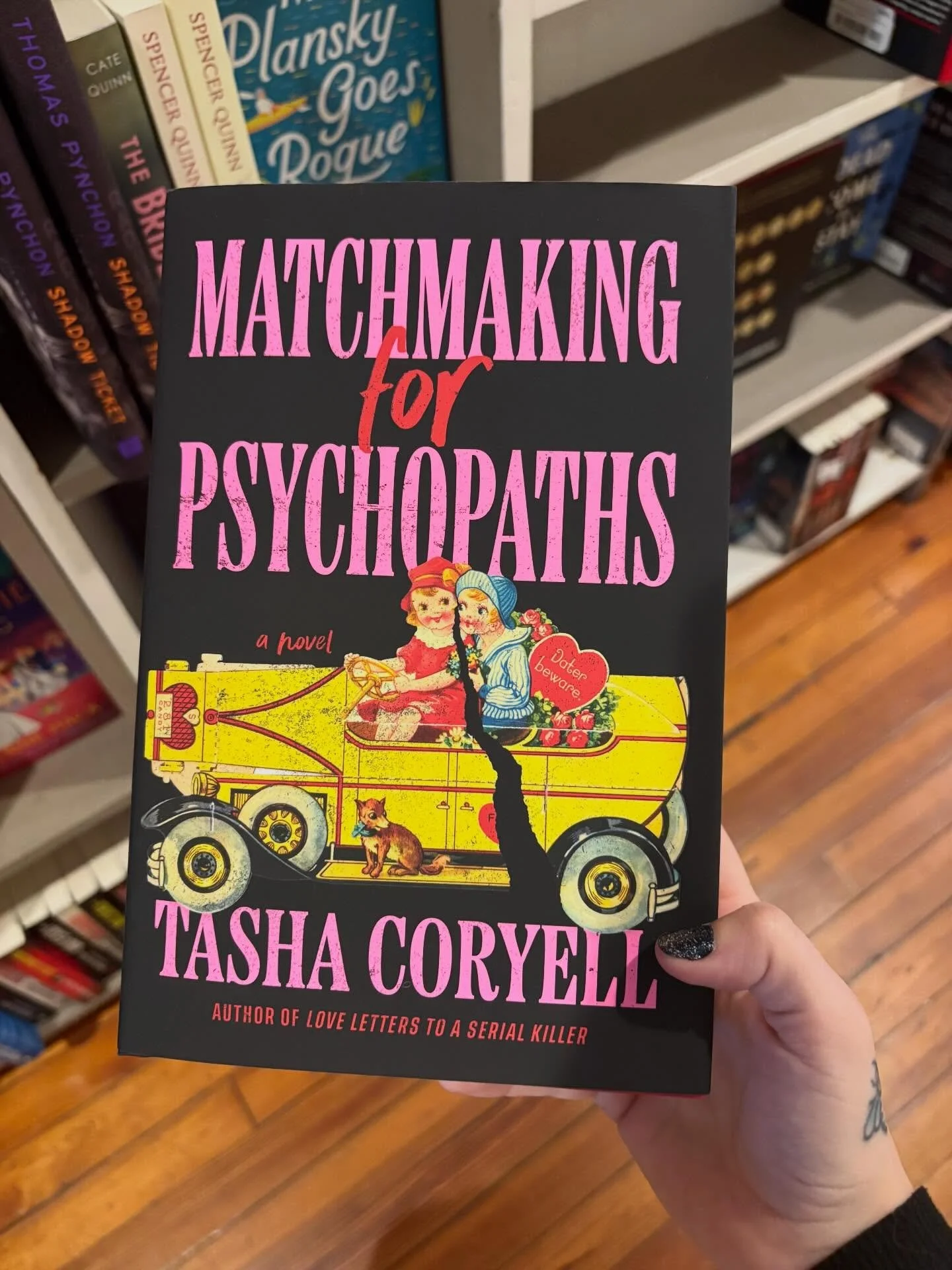 @editionsbookstore 
Let me tell you about this little hidden gem 💎 I found this weekend! 
Editions Bookstore is tucked away in Davidson,NC. When you go in to the little shop you are immediately walking into what can only be described as cozy and hom