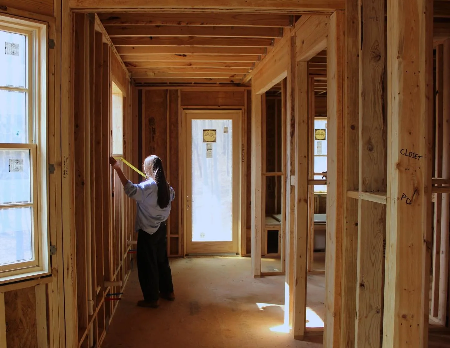 a main ensuite to dream over. a true at-home spa with a sitting room and sauna that looks out at the woods beyond. grateful to be involved from paper through to the end.

Builder: @mckinneybuilders 
Interiors: @wellmadeinterior 

#serenbe #georgiaarc