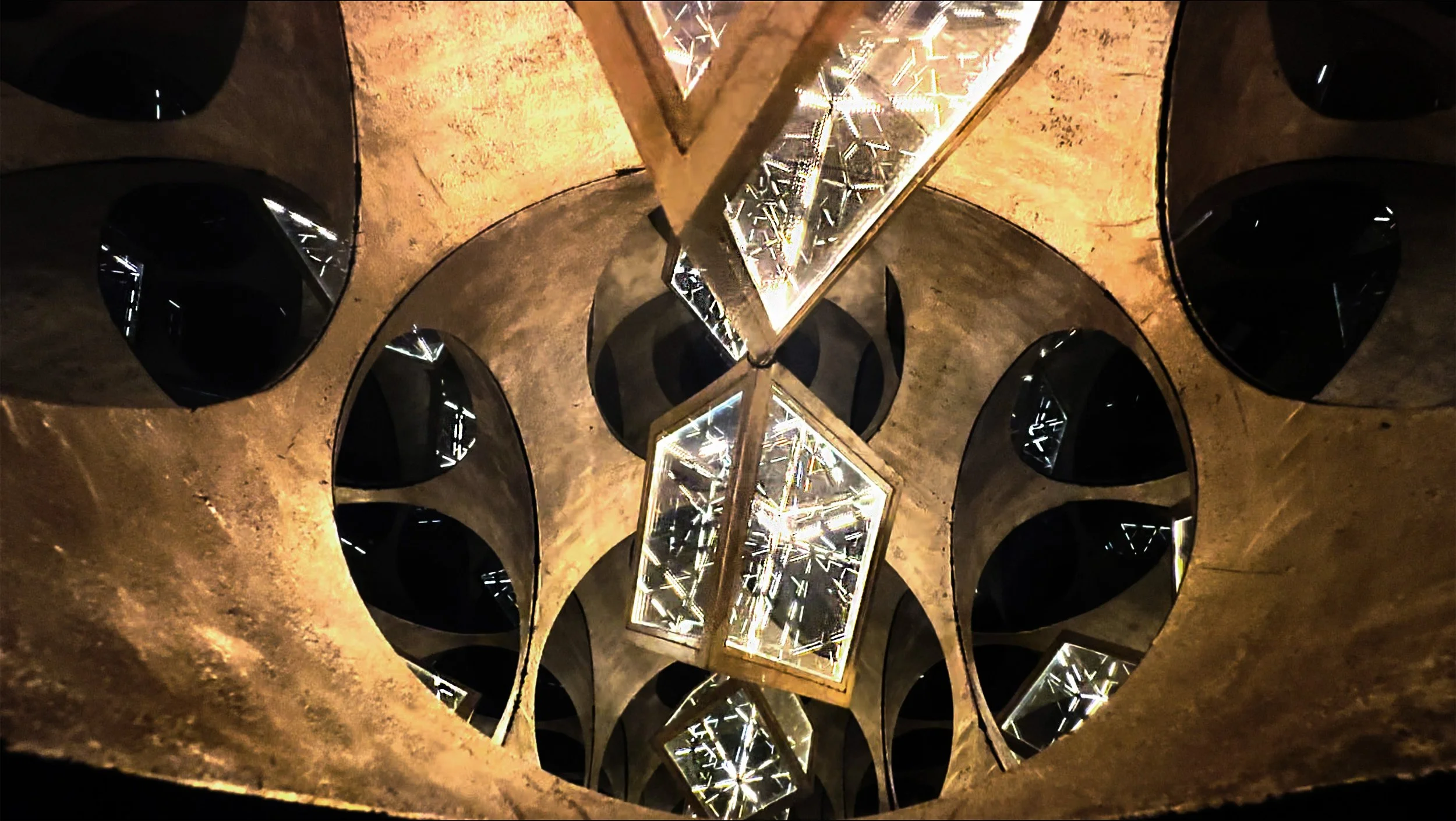 Treasure Vase of Introspection_03.jpg