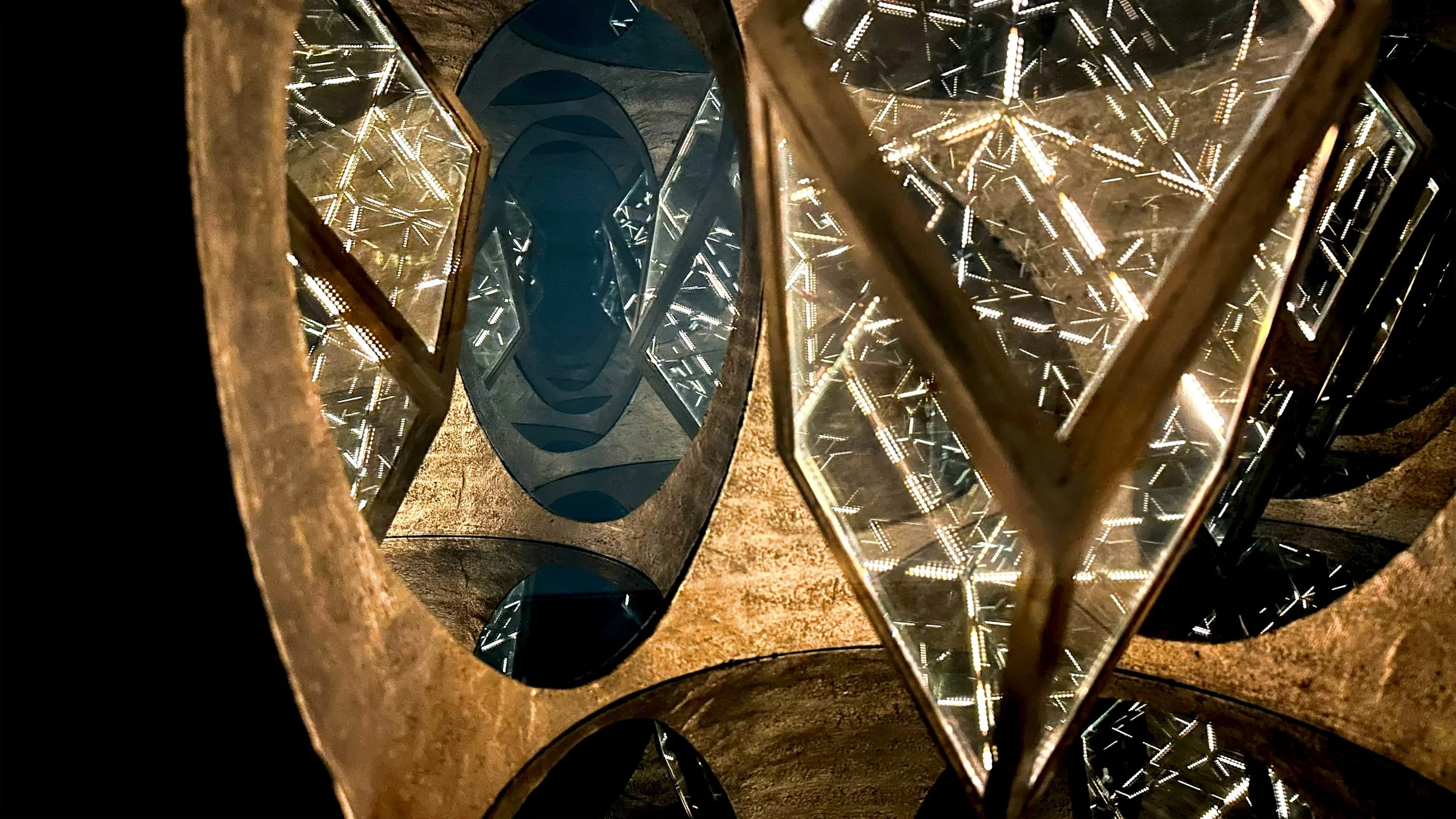 Treasure Vase of Introspection_02.jpg