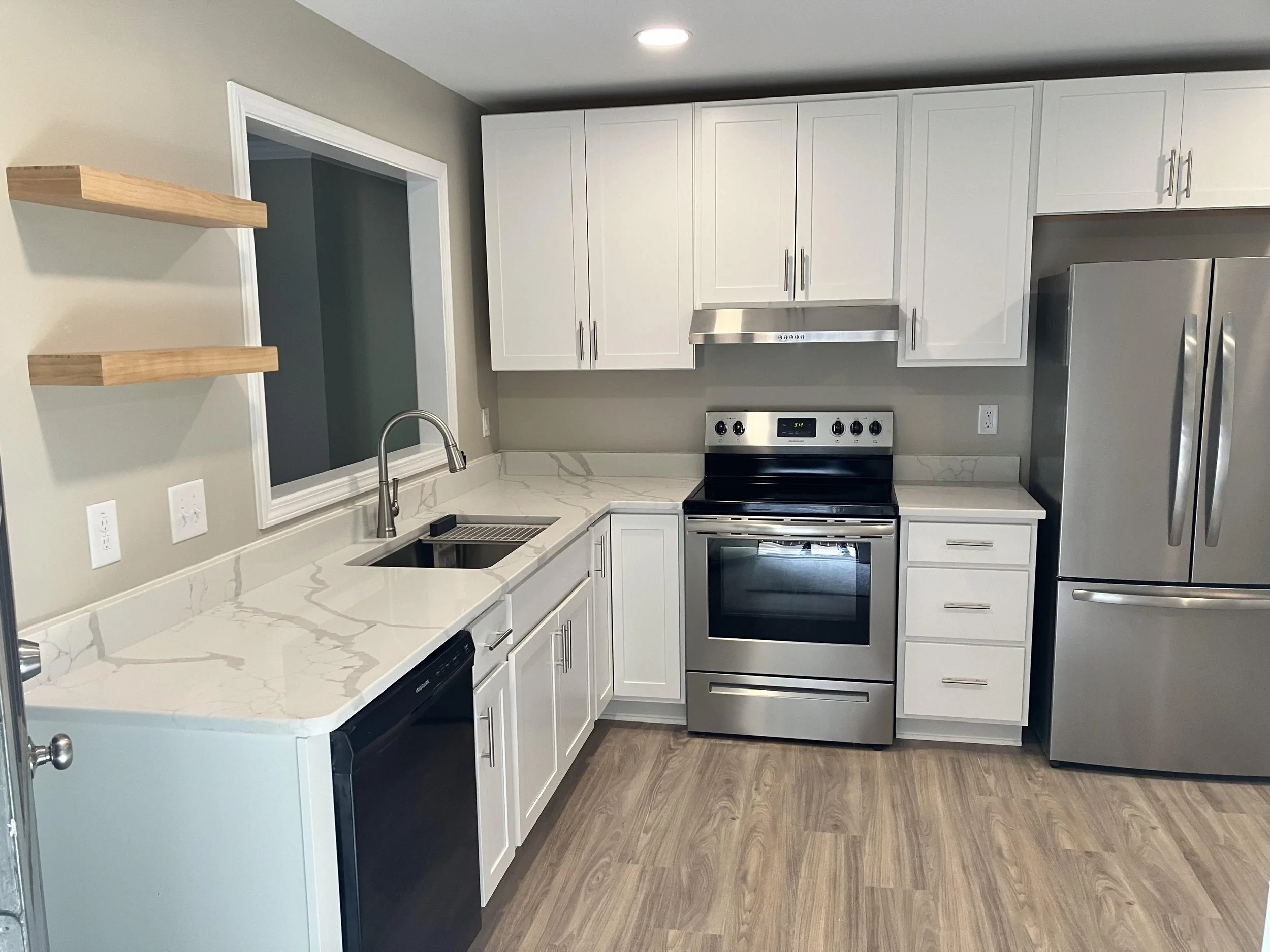 pondfield kitchen.jpg