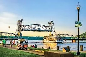 "The 4 S's" - Stillwater, Sipping, Shopportunity &amp; Sailing the St. Croix