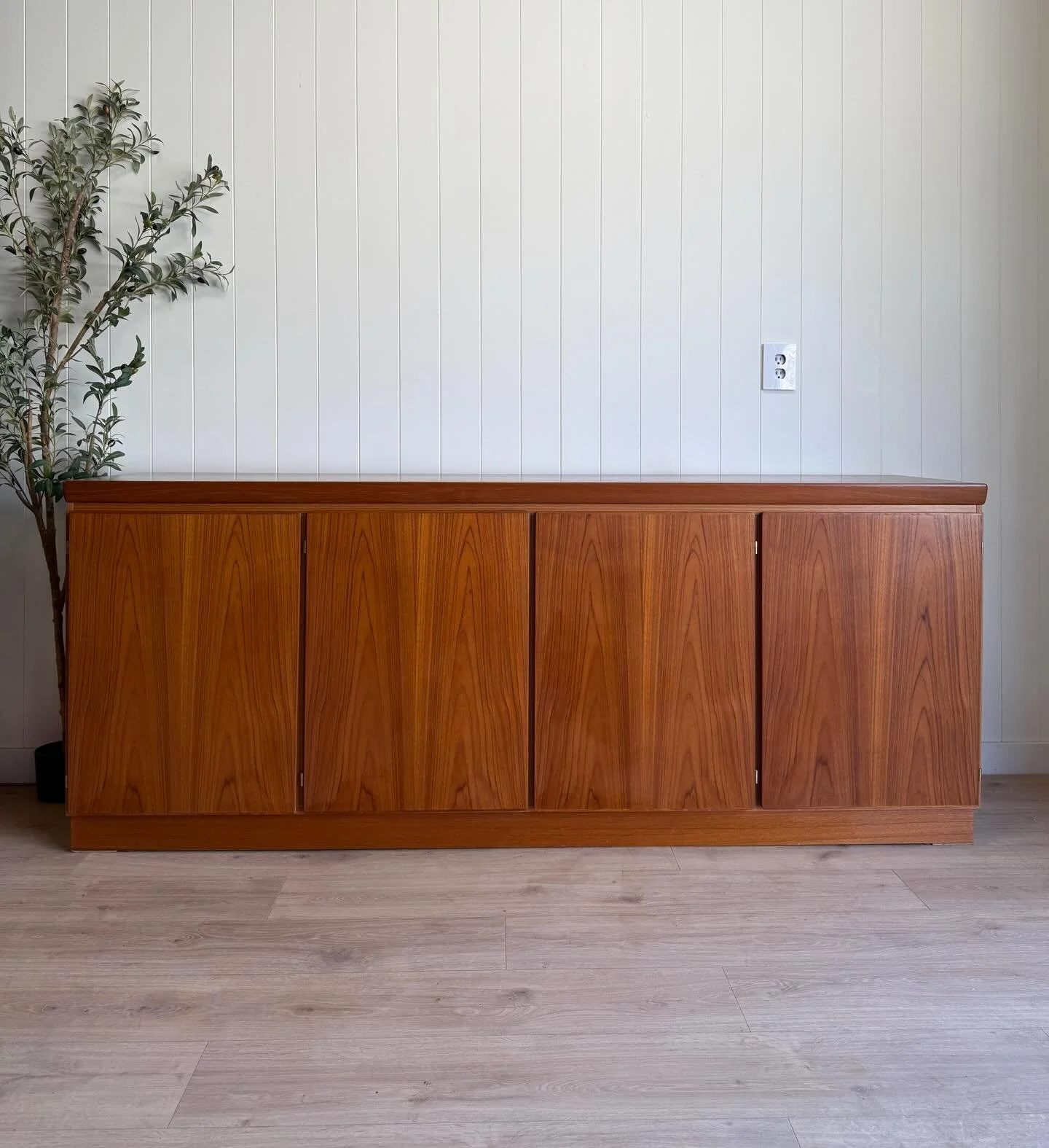 MCM mid century Danish modern vintage teak sideboard/credenza/server stamped by Skovby Mobelfabrik. Made in Denmark. Features absolutely beautiful teak wood grains, and an assortment of shelves &amp; green felt lined drawers behind the four doors. On