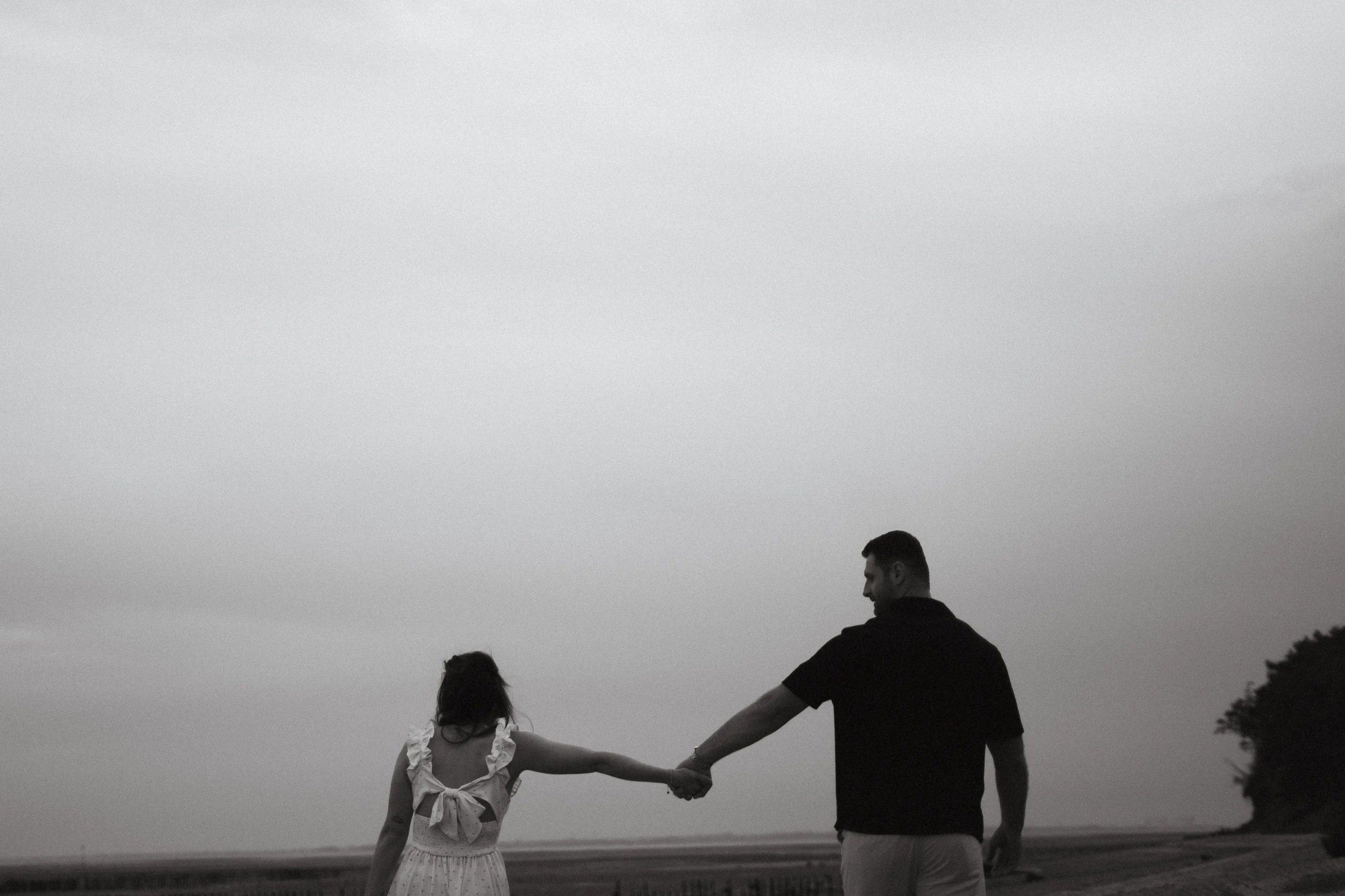 The Ultimate Guide to Couples Photography in 2025