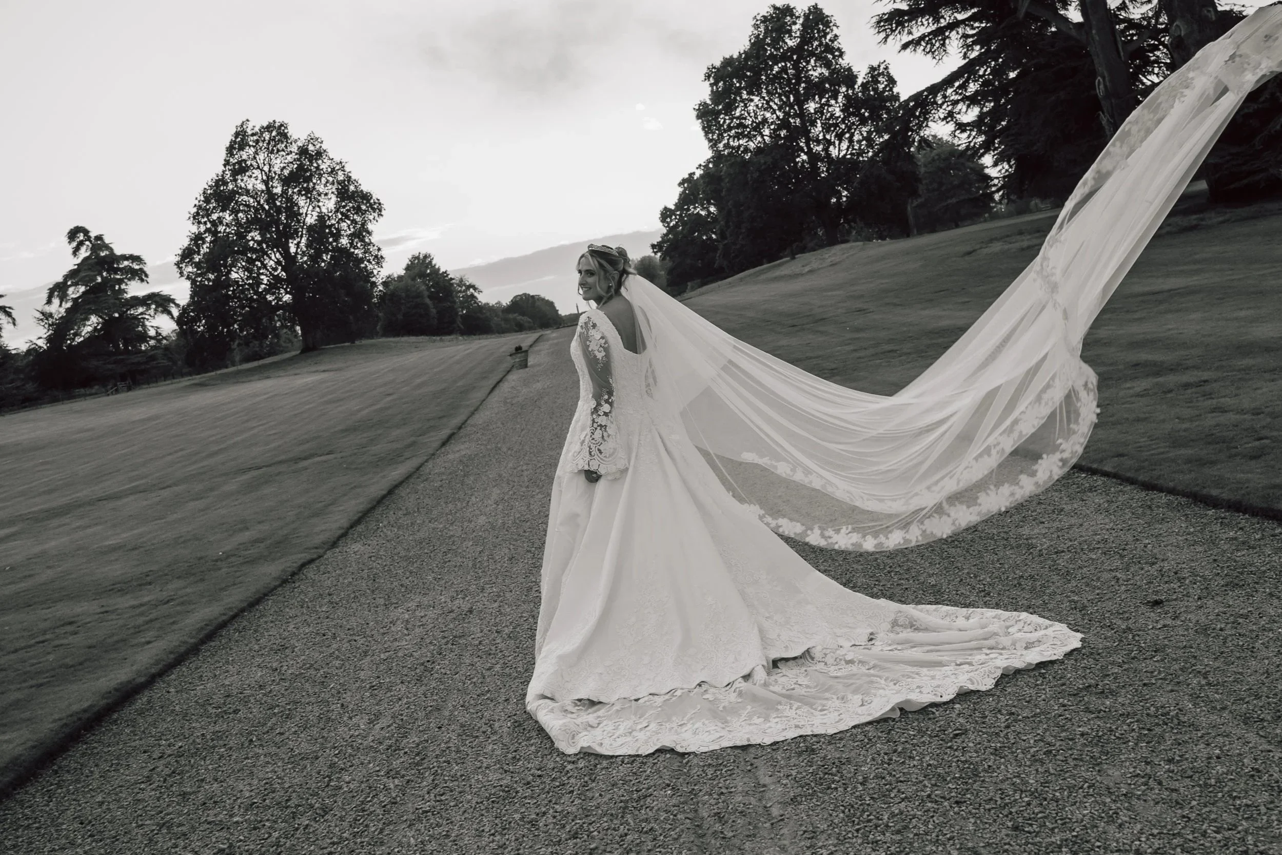 7 Stunning Ideas For Beautiful Bride Photos In 2026