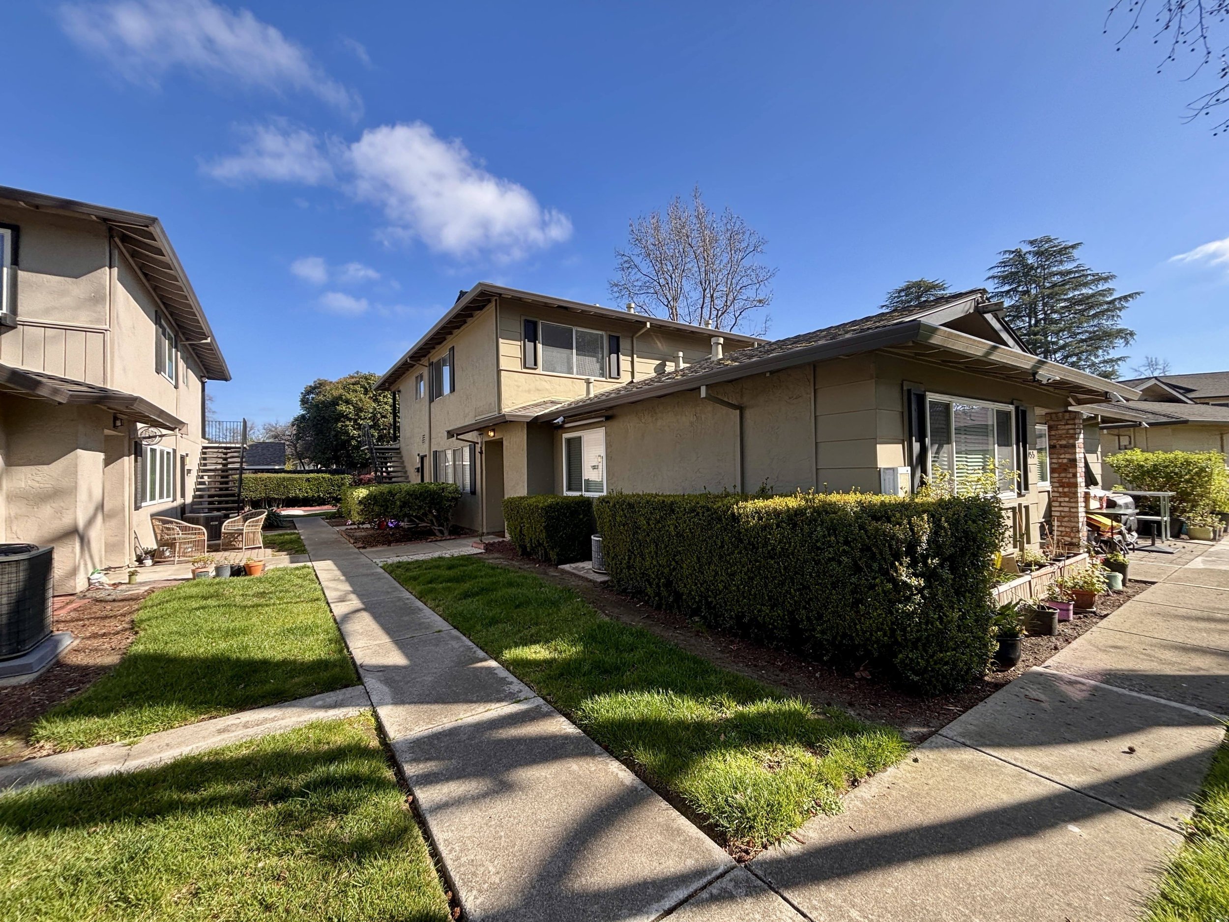 1055 Mohr Ln APT B, Concord, CA 94518