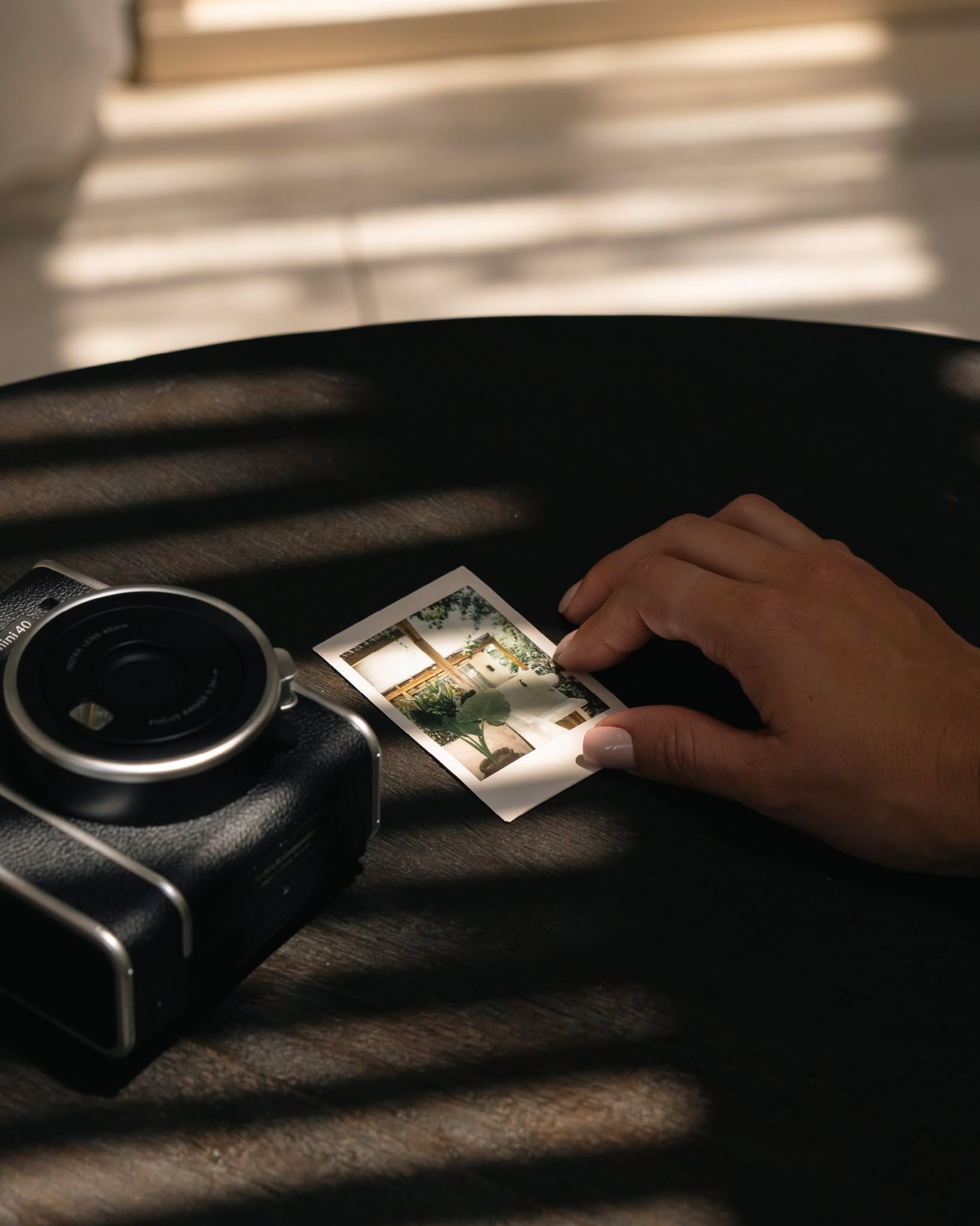 Memory in hand, presence in frame.
Moments that linger beyond the instant.
#NaboaMoments #SoulfulConnection