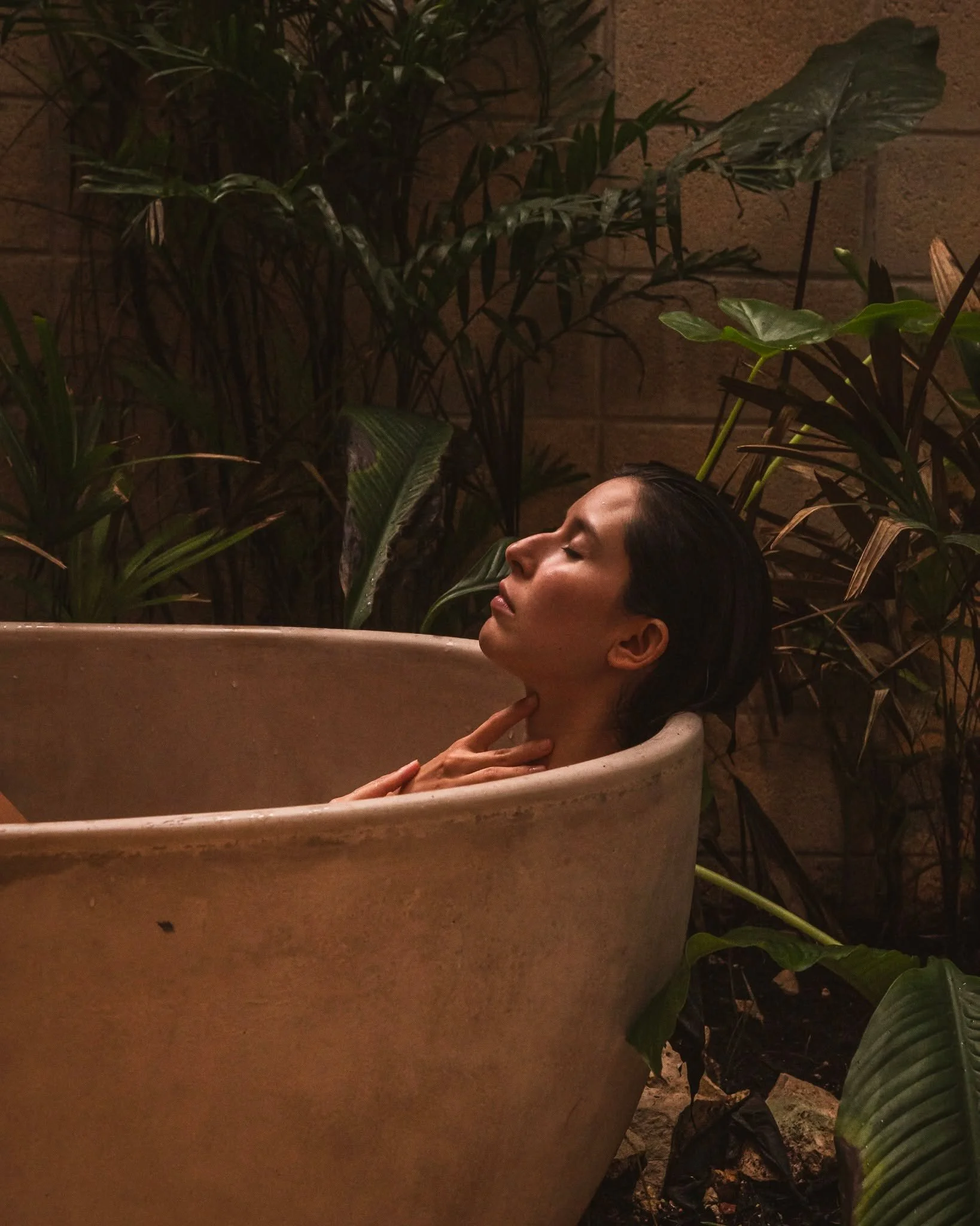 Held in stillness.
A quiet return to body, breath, and softness&mdash; in an open-air sanctuary.
#TulumRetreat #GroundedRitual