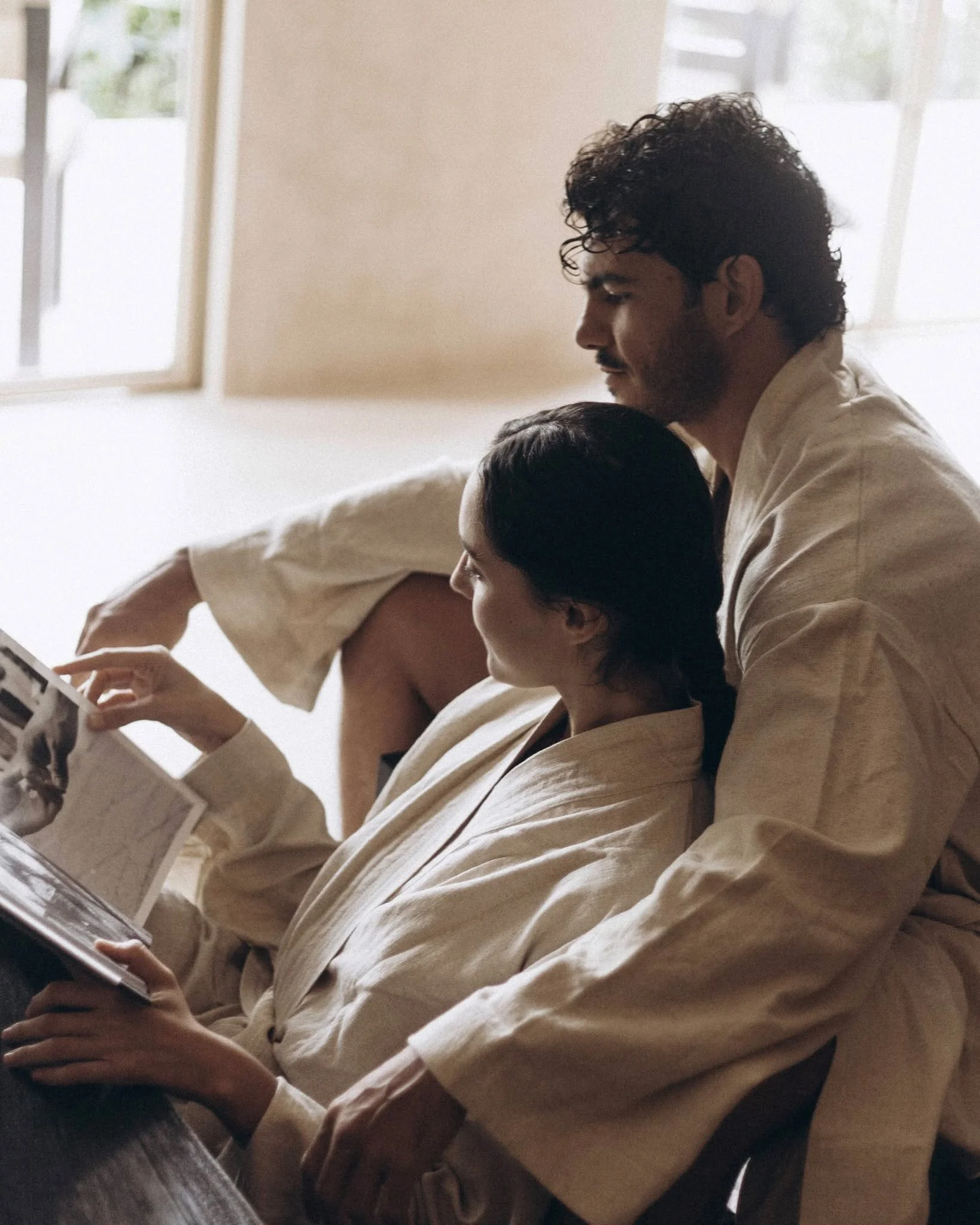 Between Two Hearts. Intimacy as a sacred space &ndash; where time softens, silence connects, and presence becomes everything.