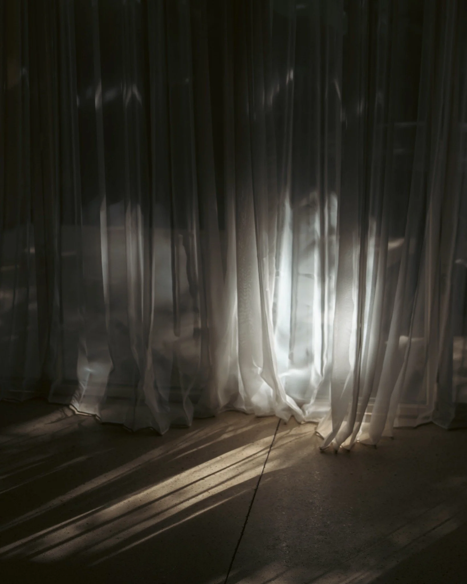 The day unfolds.
Eyes open. Breath in.

A rhythm you gently step into.
#MindfulConnection