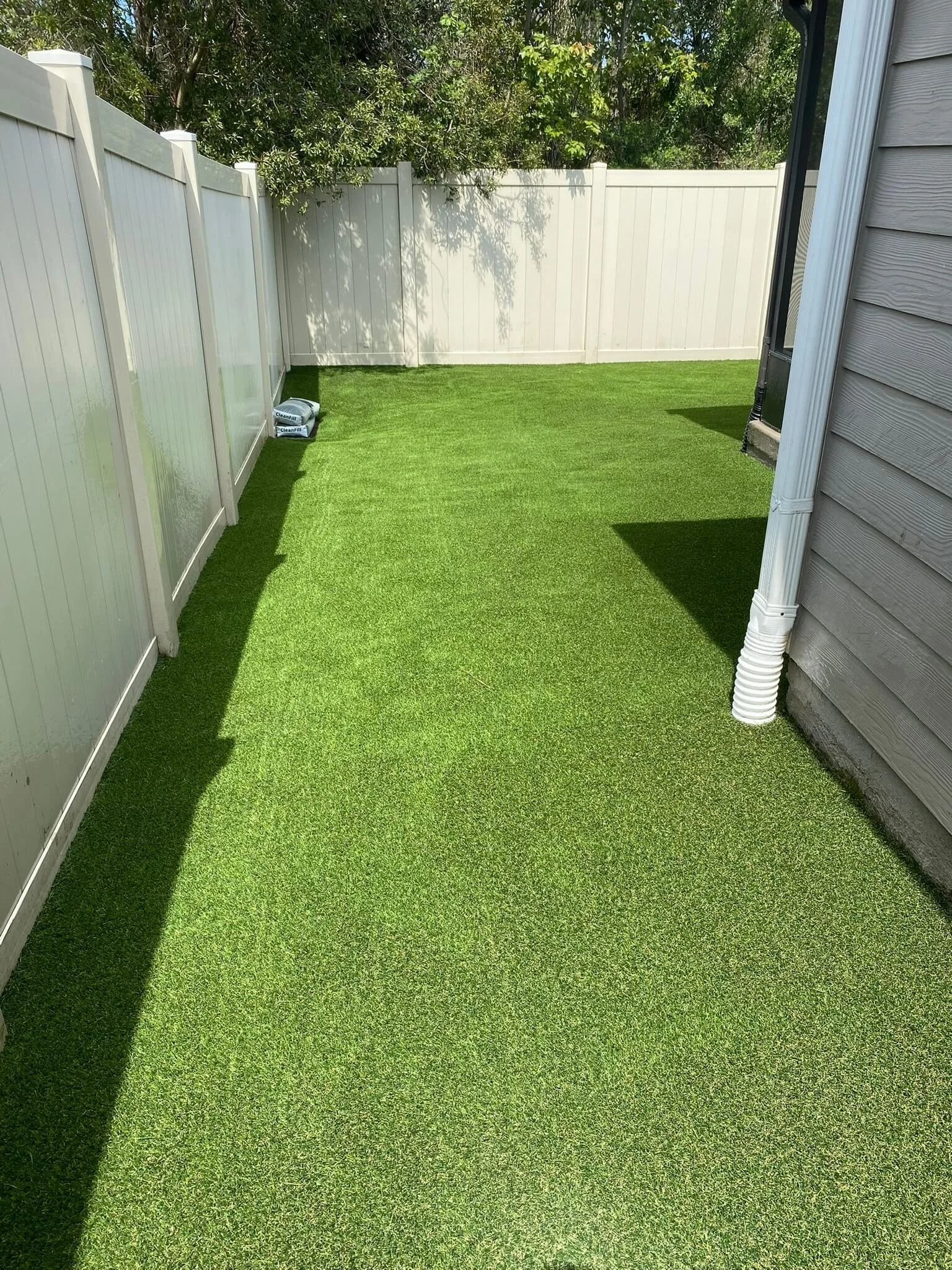 Residential artificial grass installation in Jacksonville Beach FL by Bold Turf Co