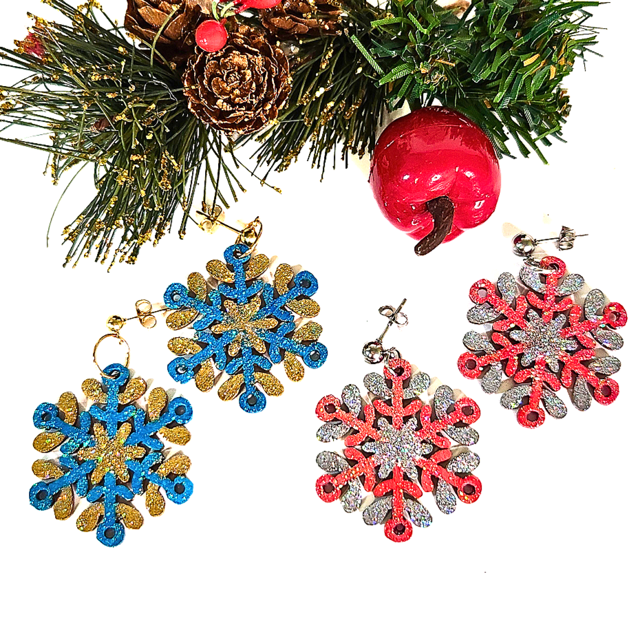 Sparkly+snowflake+earrings.png