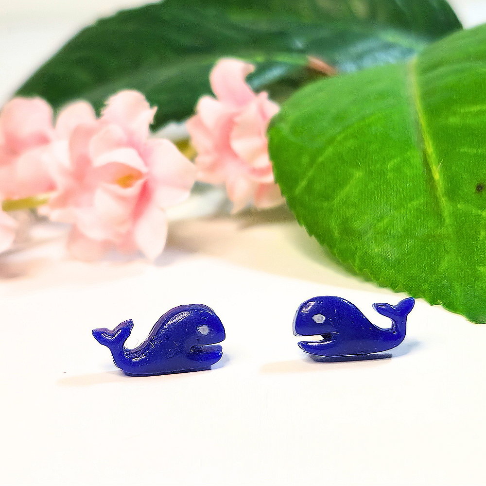 Mini+Blue+Whale+Studs.png