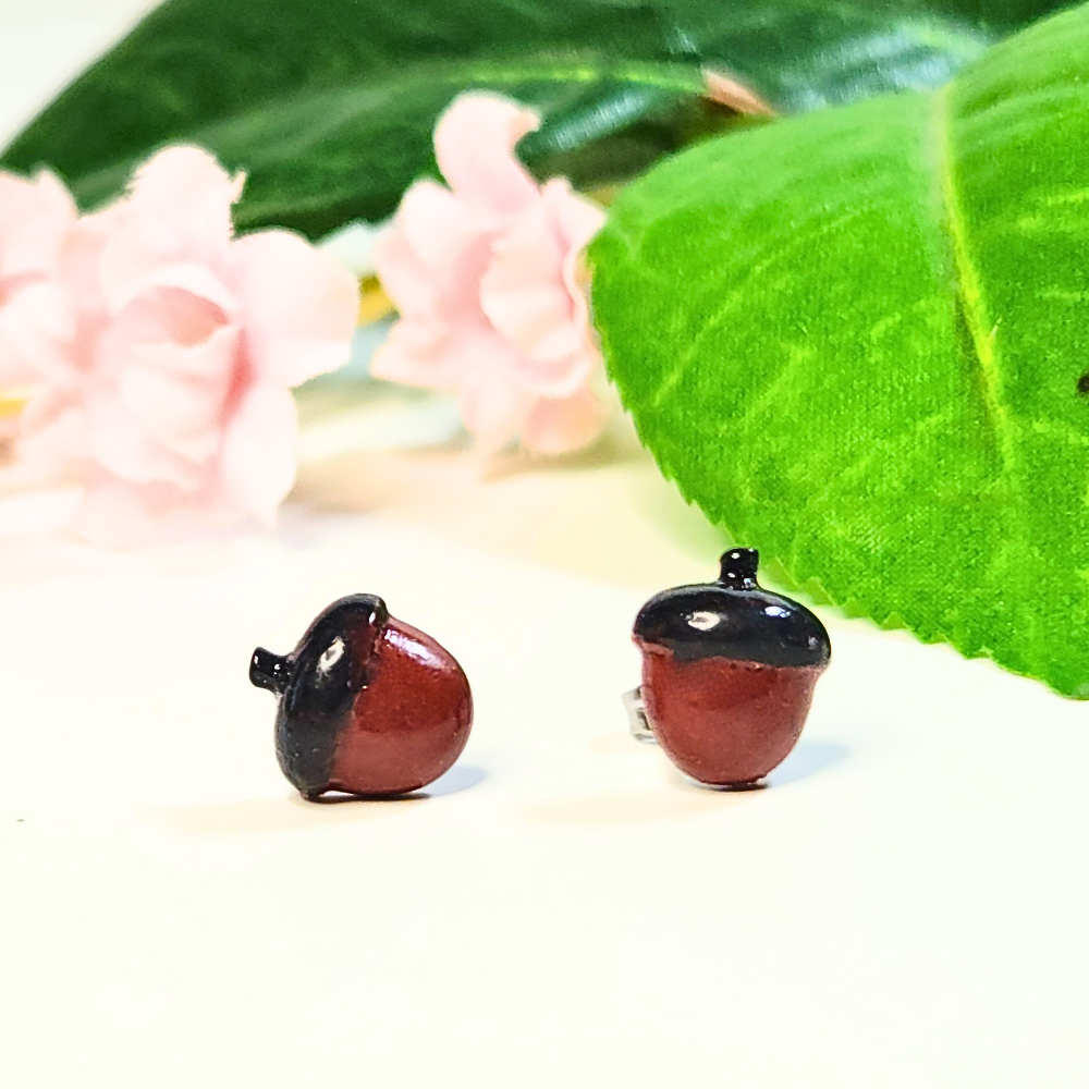 Mini Acorn Studs.png